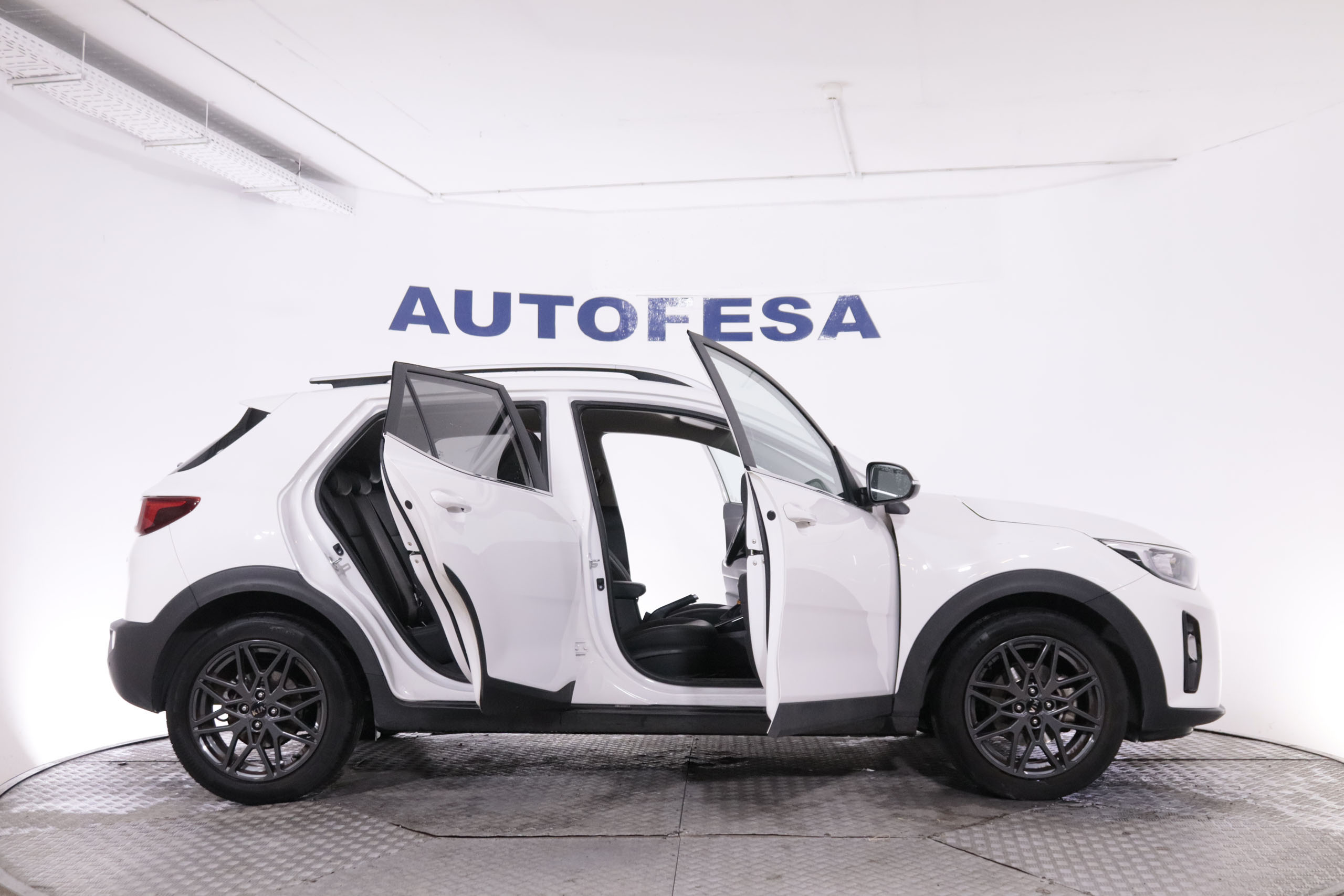 Kia Stonic 1.0 T-GDI BLACK EDITION DCT AUTO 120CV 5P # IVA DEDUCIBLE, CUERO, NAVY foto 10