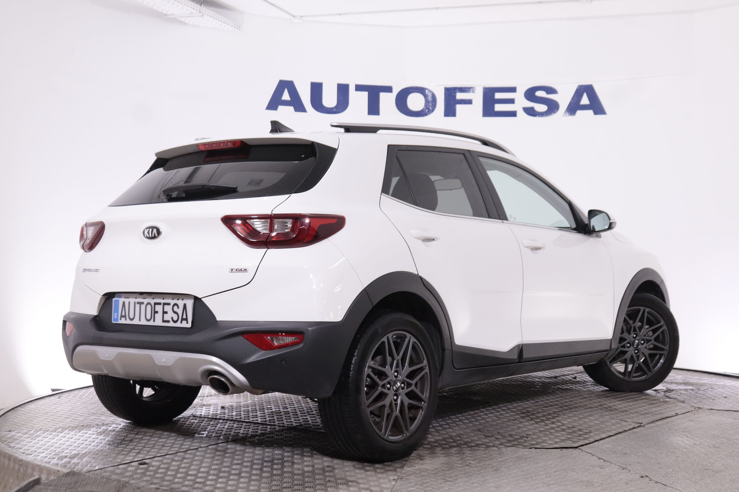 Kia Stonic 1.0 T-GDI BLACK EDITION DCT AUTO 120CV 5P # IVA DEDUCIBLE, CUERO, NAVY foto 5