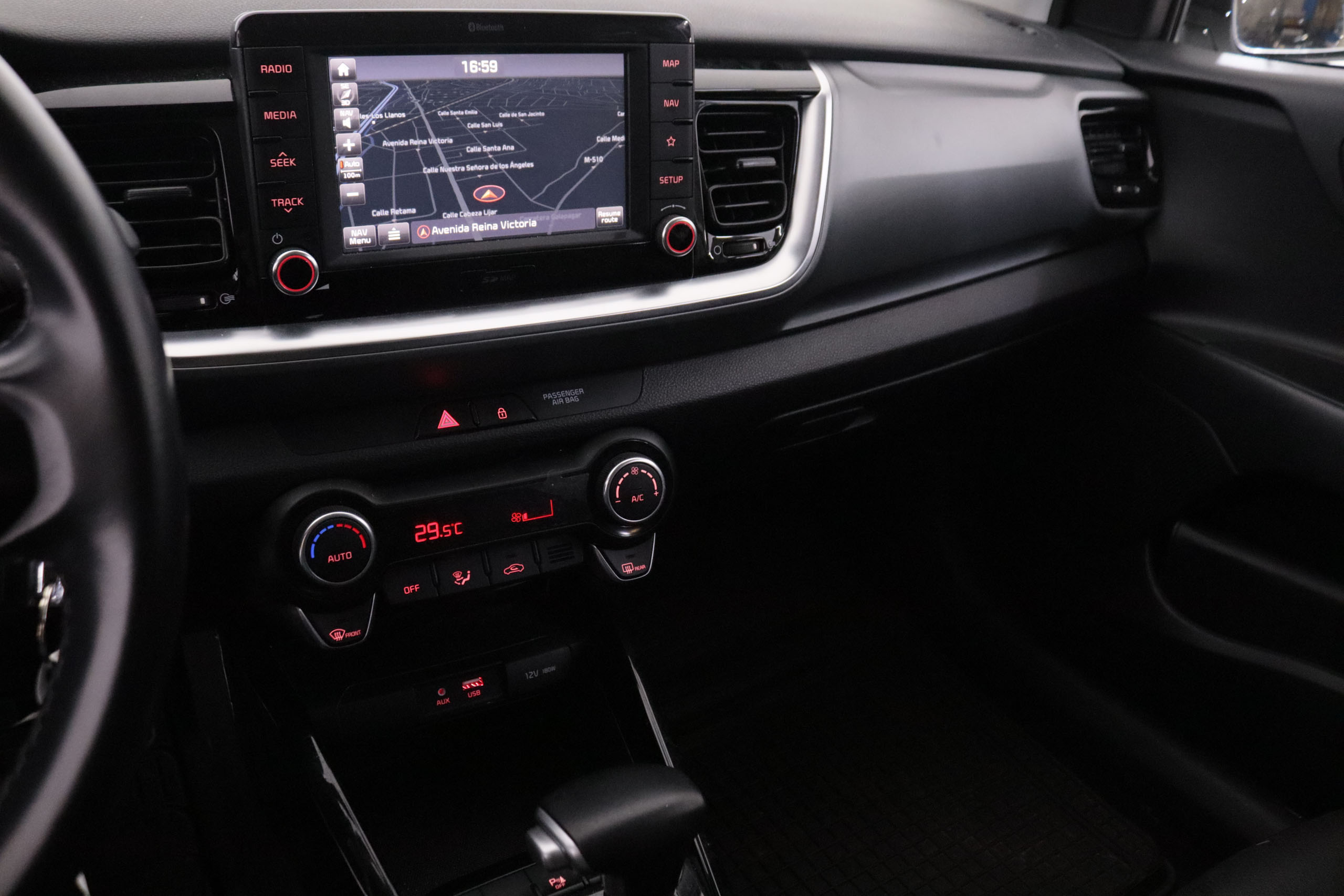 Kia Stonic 1.0 T-GDI BLACK EDITION DCT AUTO 120CV 5P # IVA DEDUCIBLE, CUERO, NAVY foto 18