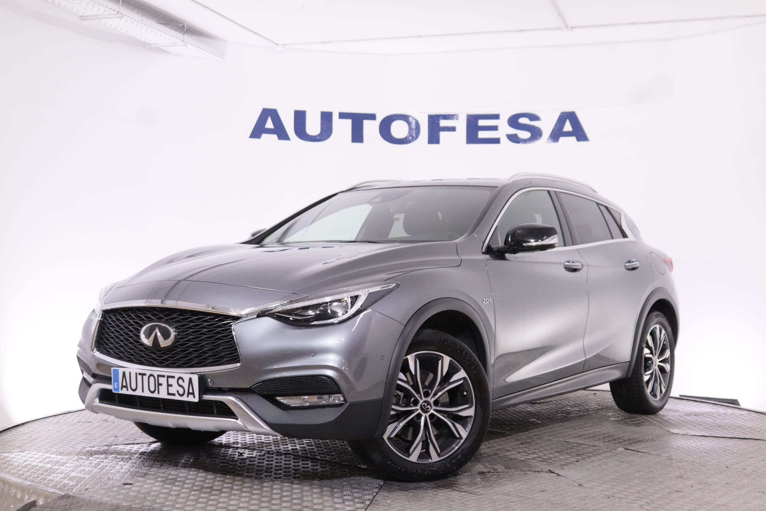 Infiniti Qx30 2.0T PREMIUM TECH AWD AUTO 211CV 5P # CUERO, TECHO PANORAMICO, NAVY foto 1