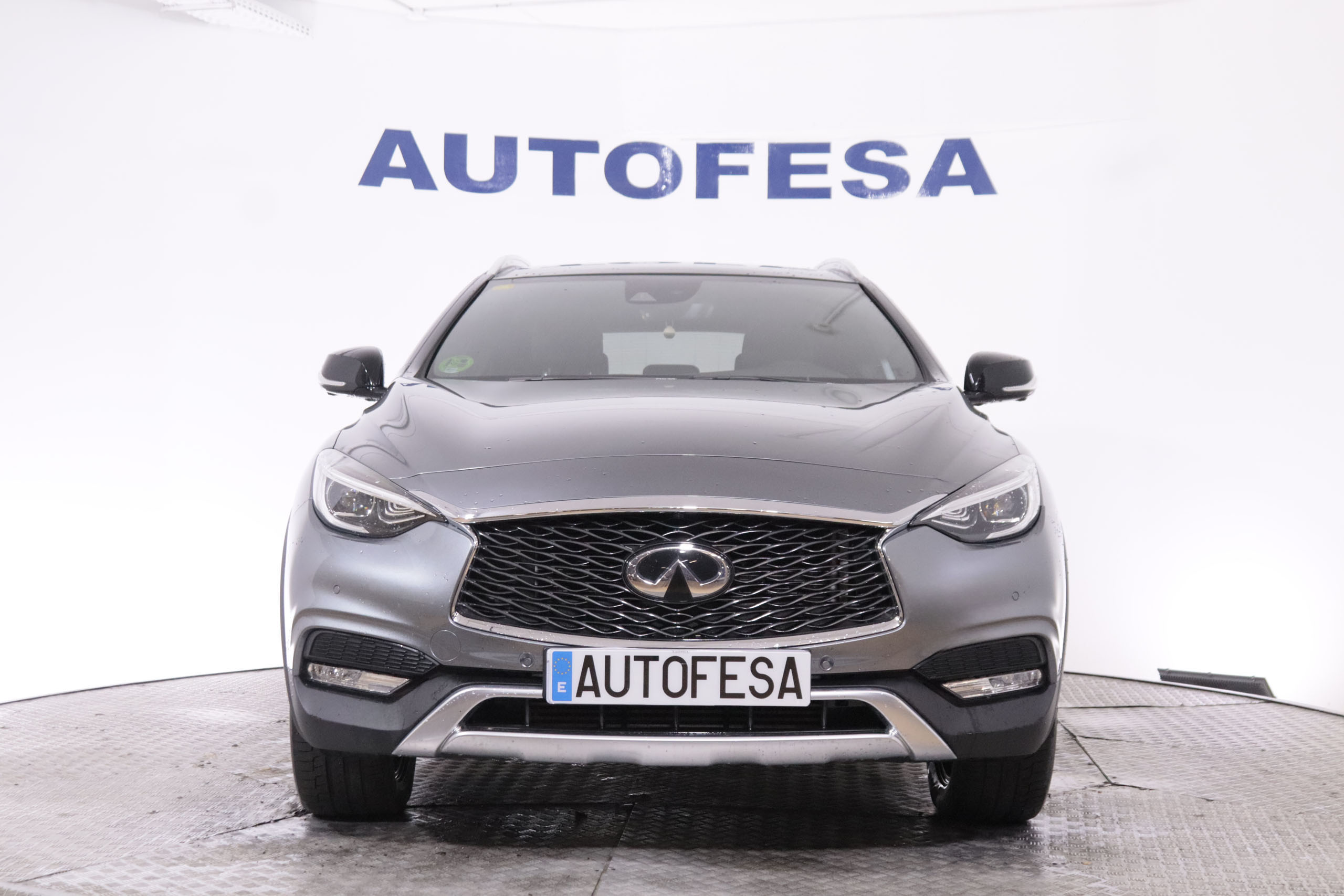 Infiniti Qx30 2.0T PREMIUM TECH AWD AUTO 211CV 5P # CUERO, TECHO PANORAMICO, NAVY foto 2