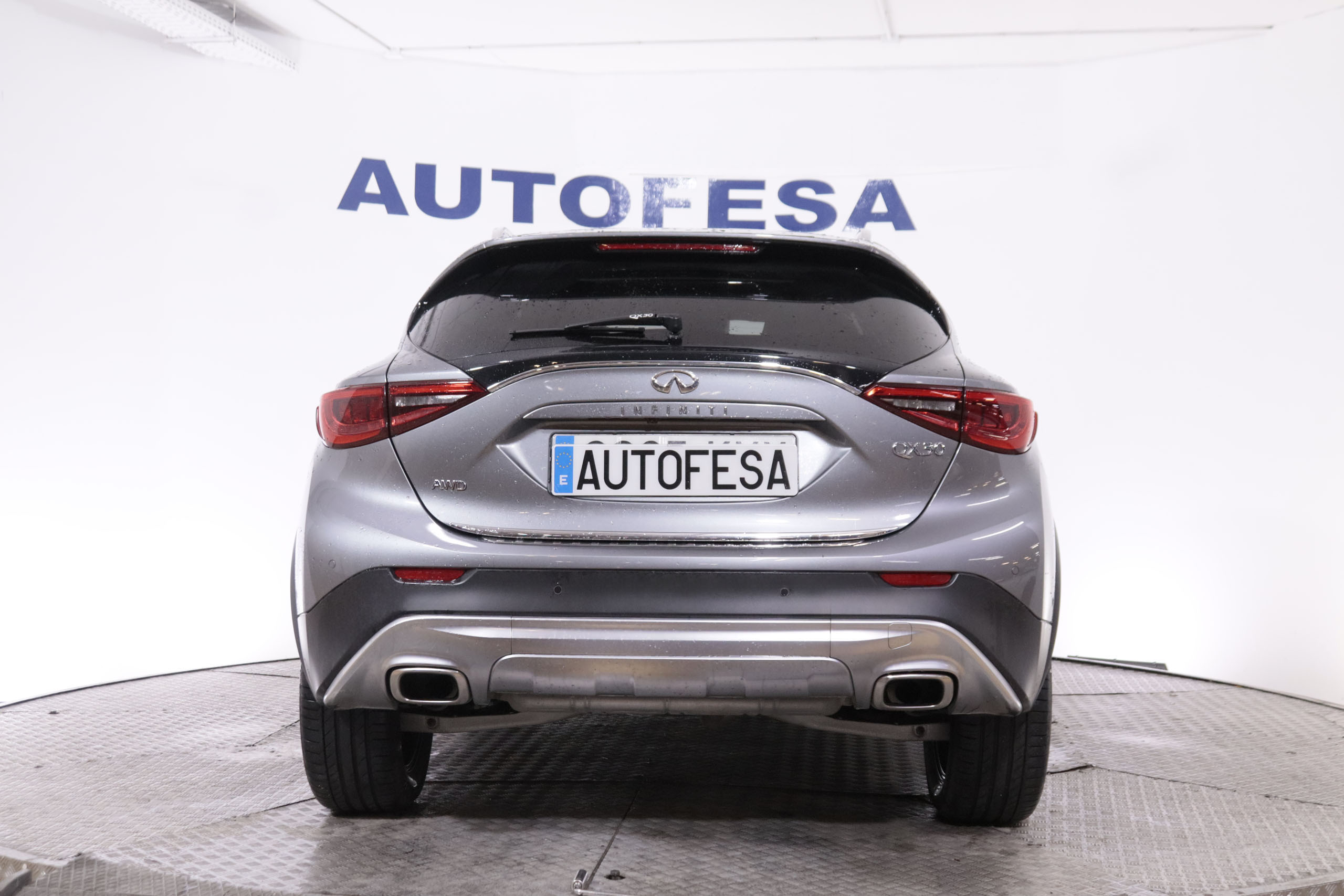 Infiniti Qx30 2.0T PREMIUM TECH AWD AUTO 211CV 5P # CUERO, TECHO PANORAMICO, NAVY foto 6