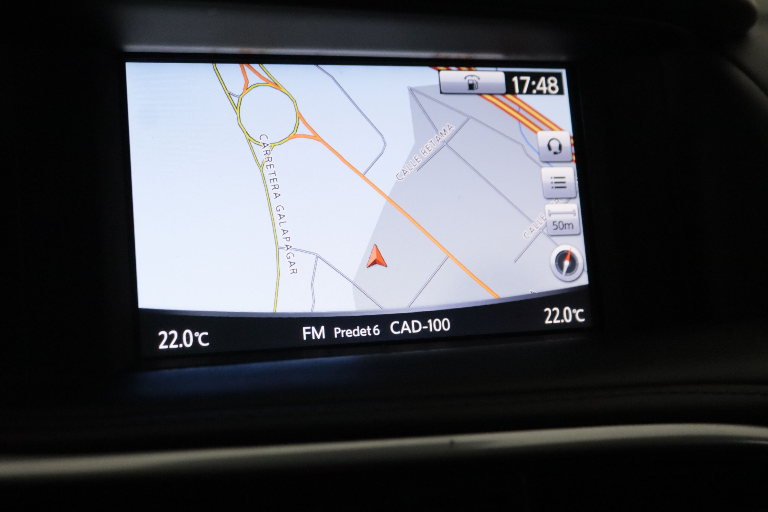 Infiniti Qx30 2.0T PREMIUM TECH AWD AUTO 211CV 5P # CUERO, TECHO PANORAMICO, NAVY foto 22