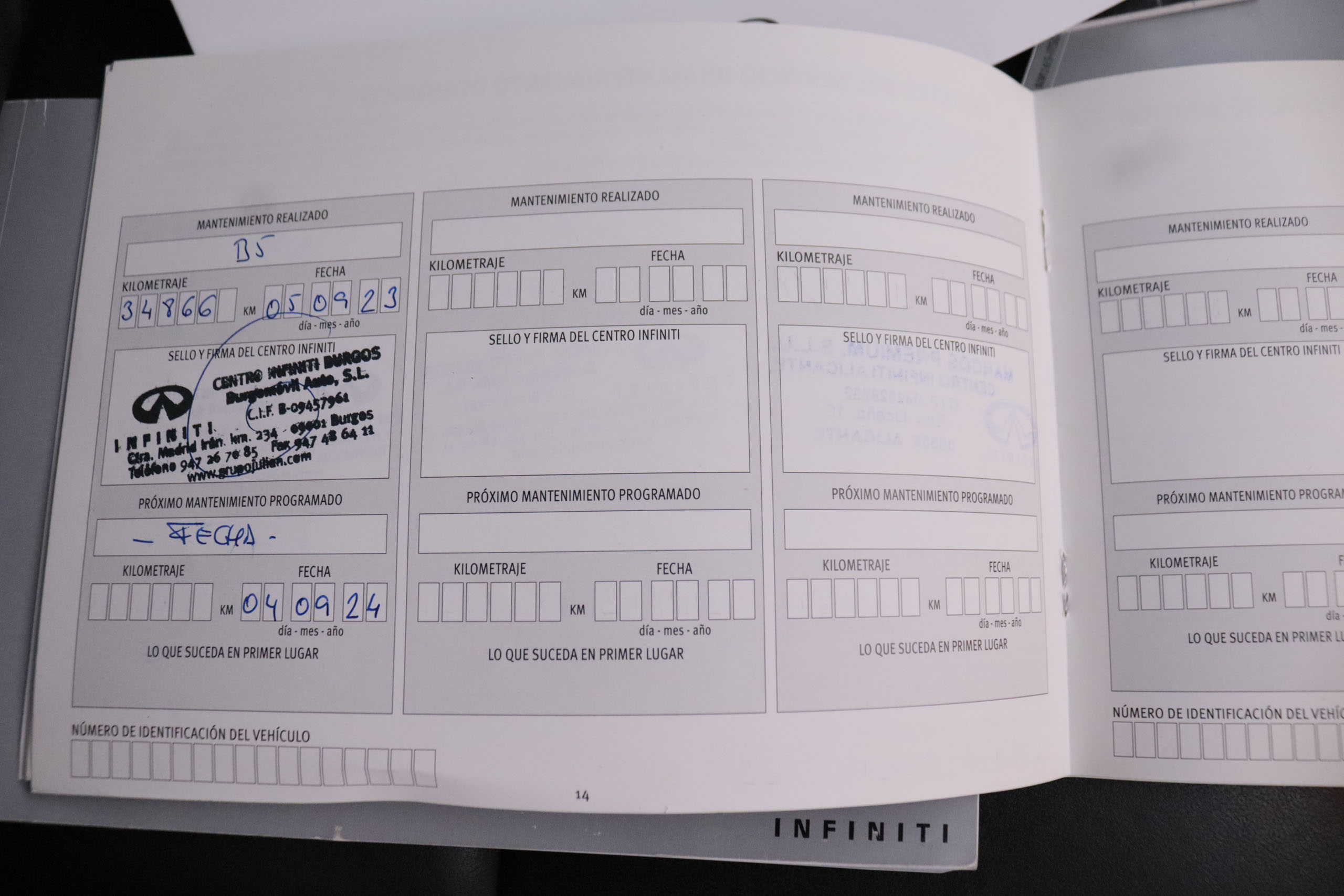 Infiniti Qx30 2.0T PREMIUM TECH AWD AUTO 211CV 5P # CUERO, TECHO PANORAMICO, NAVY foto 31