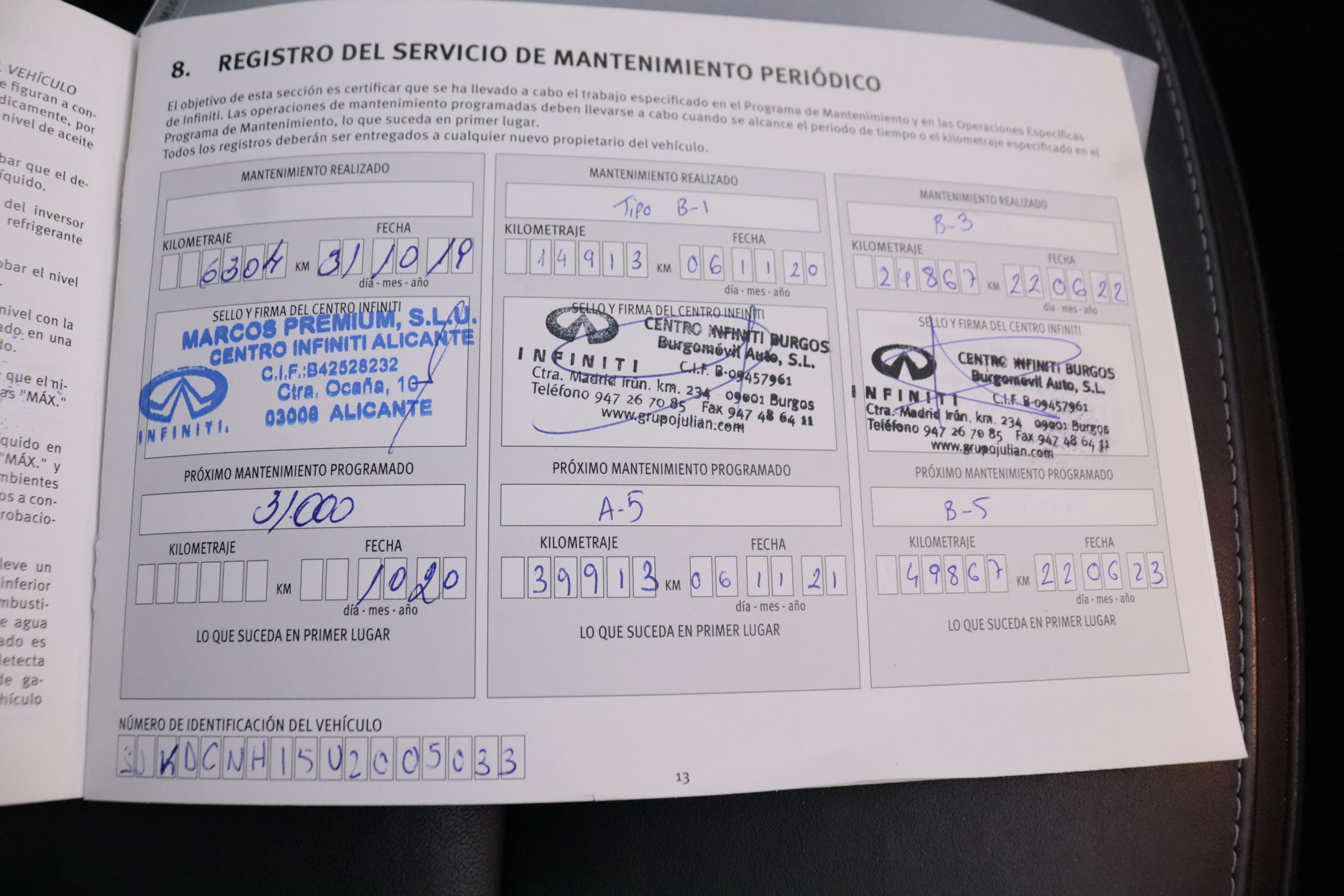 Infiniti Qx30 2.0T PREMIUM TECH AWD AUTO 211CV 5P # CUERO, TECHO PANORAMICO, NAVY foto 32