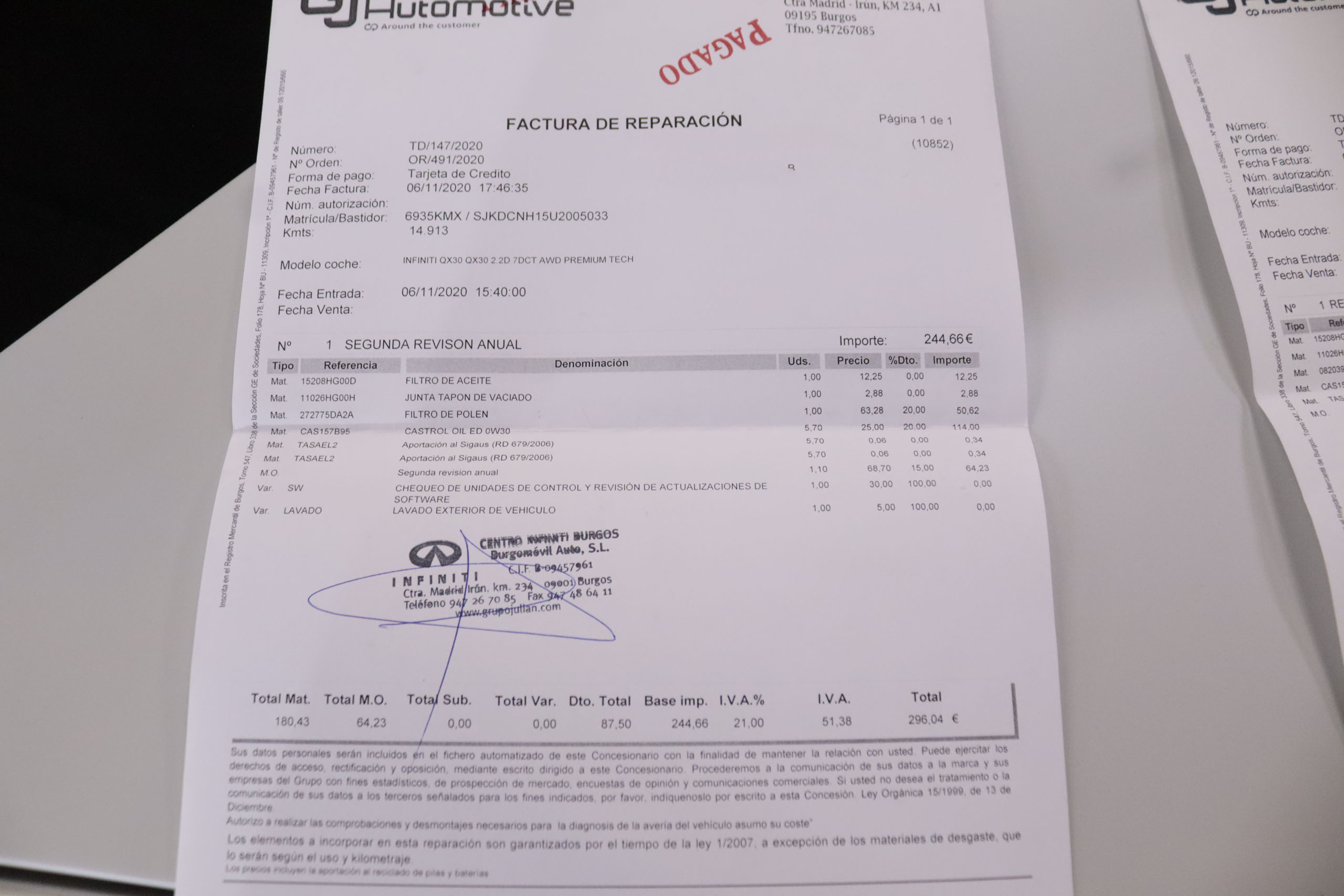 Infiniti Qx30 2.0T PREMIUM TECH AWD AUTO 211CV 5P # CUERO, TECHO PANORAMICO, NAVY foto 35