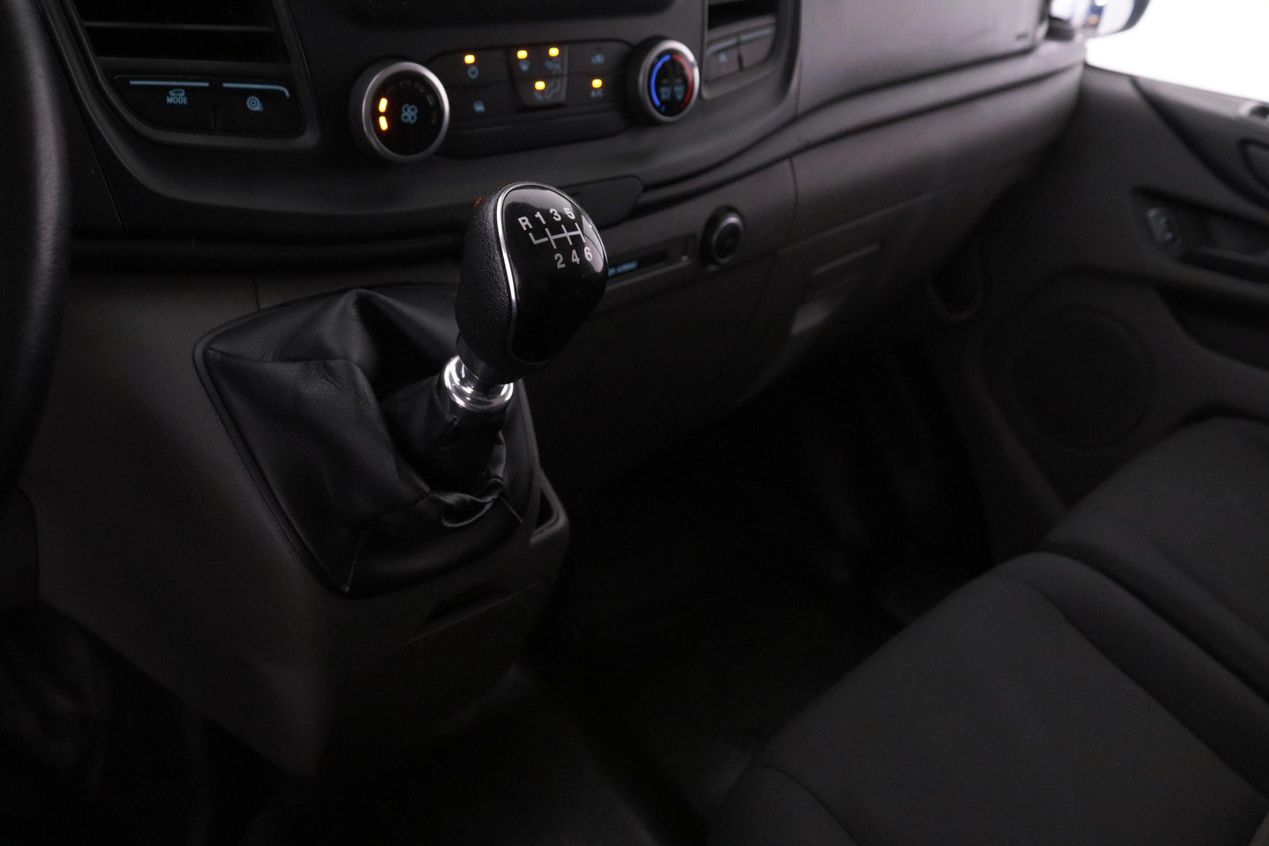 Ford Transit  Custom KOMBI 2.0 TDCI 105CV 9 PLAZAS 4P # IVA DEDUCIBLE, BLUETOOTH foto 19