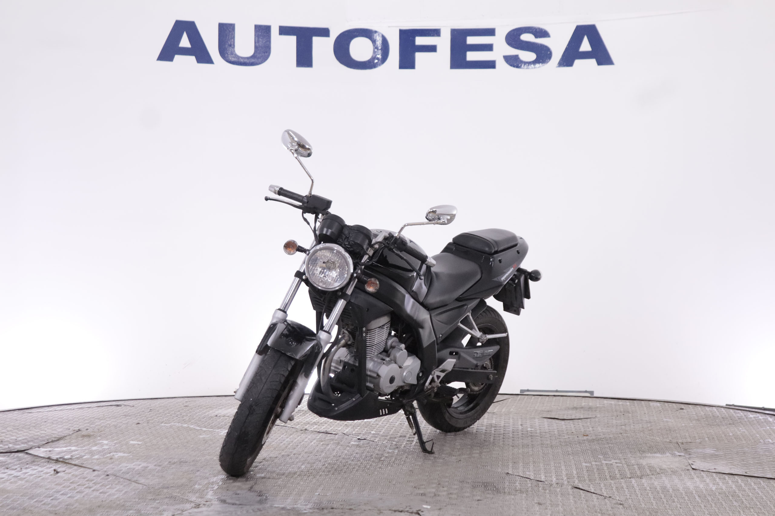 Daelim Roadwin ROADWIN 125 15CV foto 1