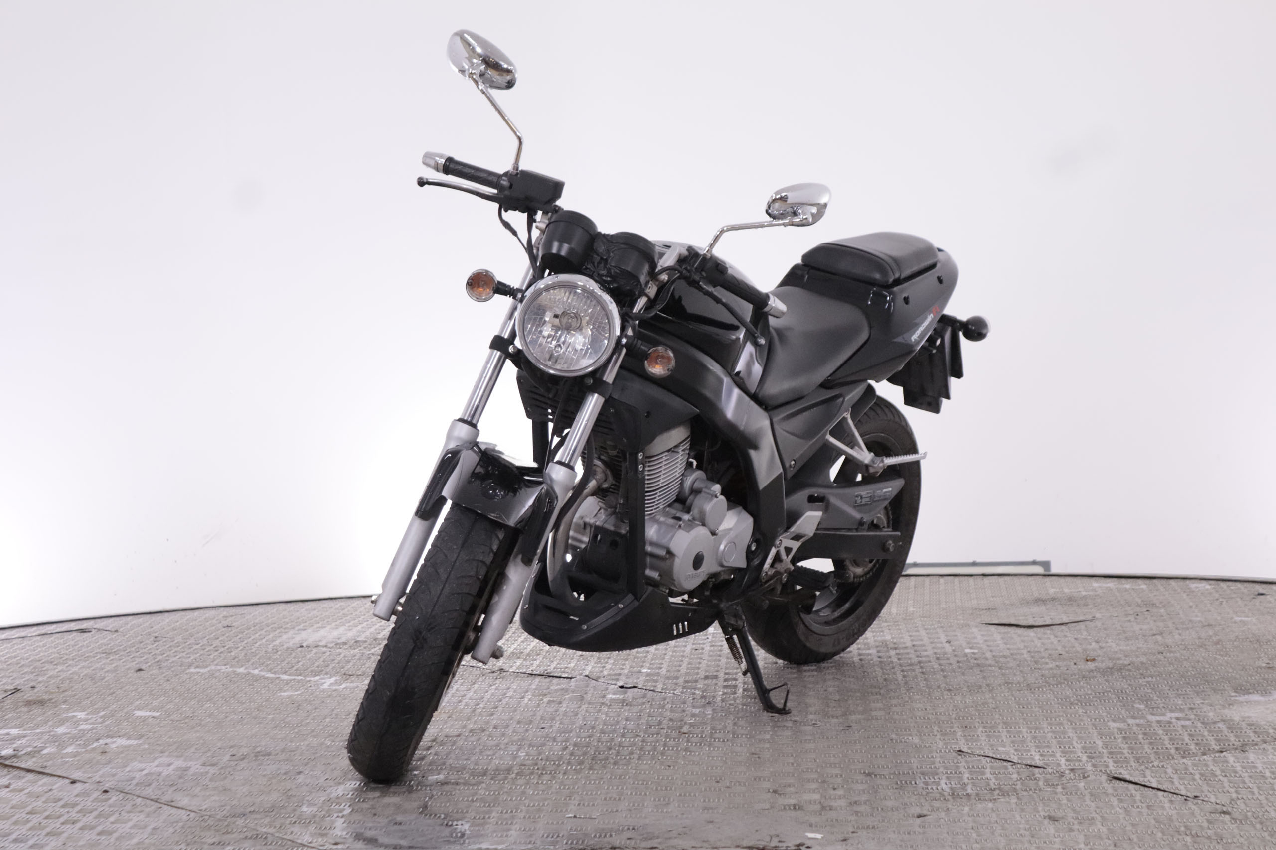 Daelim Roadwin ROADWIN 125 15CV foto 2