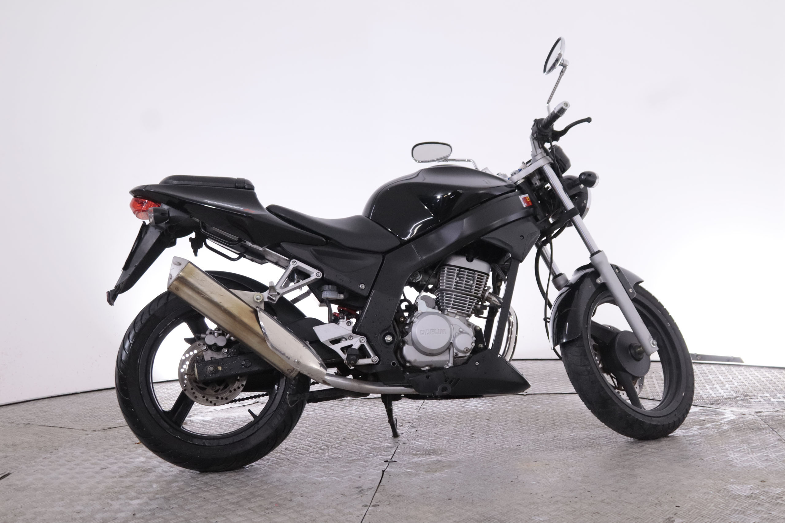 Daelim Roadwin ROADWIN 125 15CV foto 6