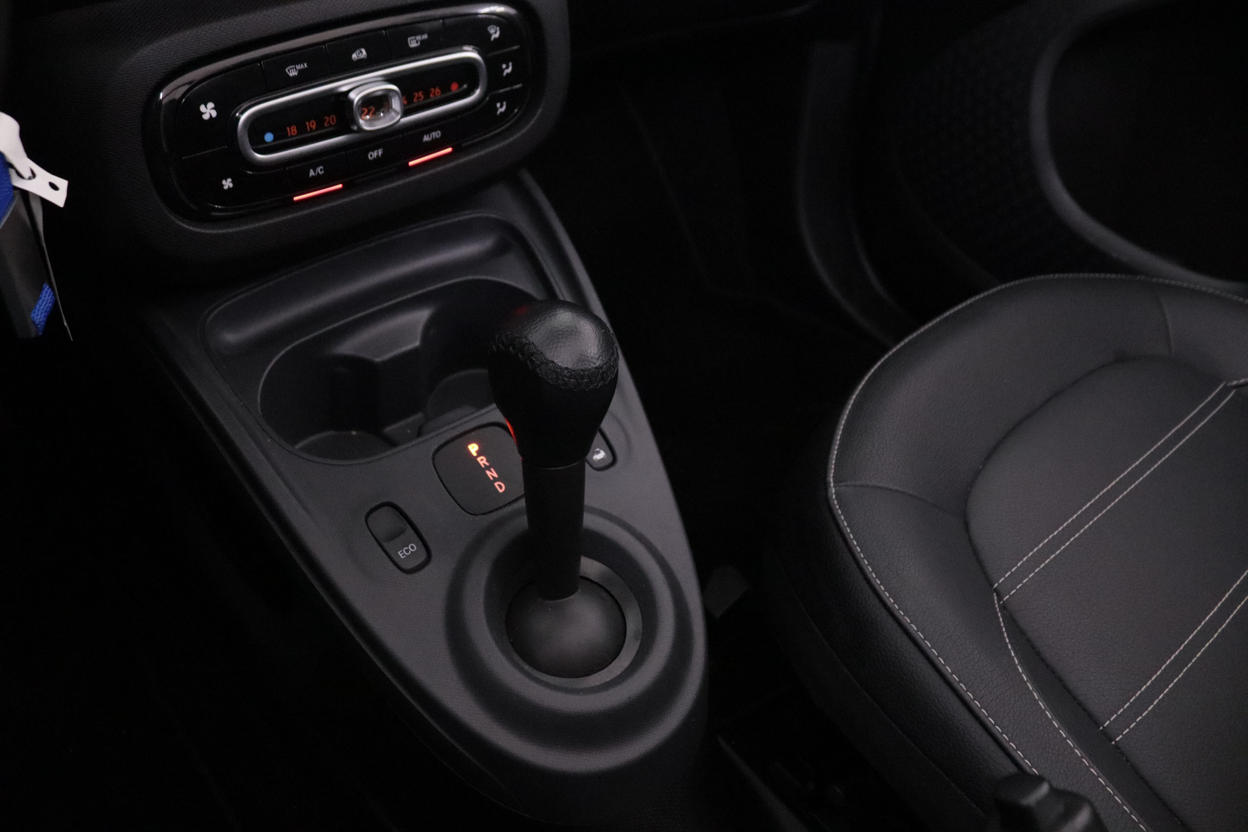 Smart Fortwo ELECTIC CABRIO AUTO 90CV 2P # CUERO, BLUETOOTH foto 26