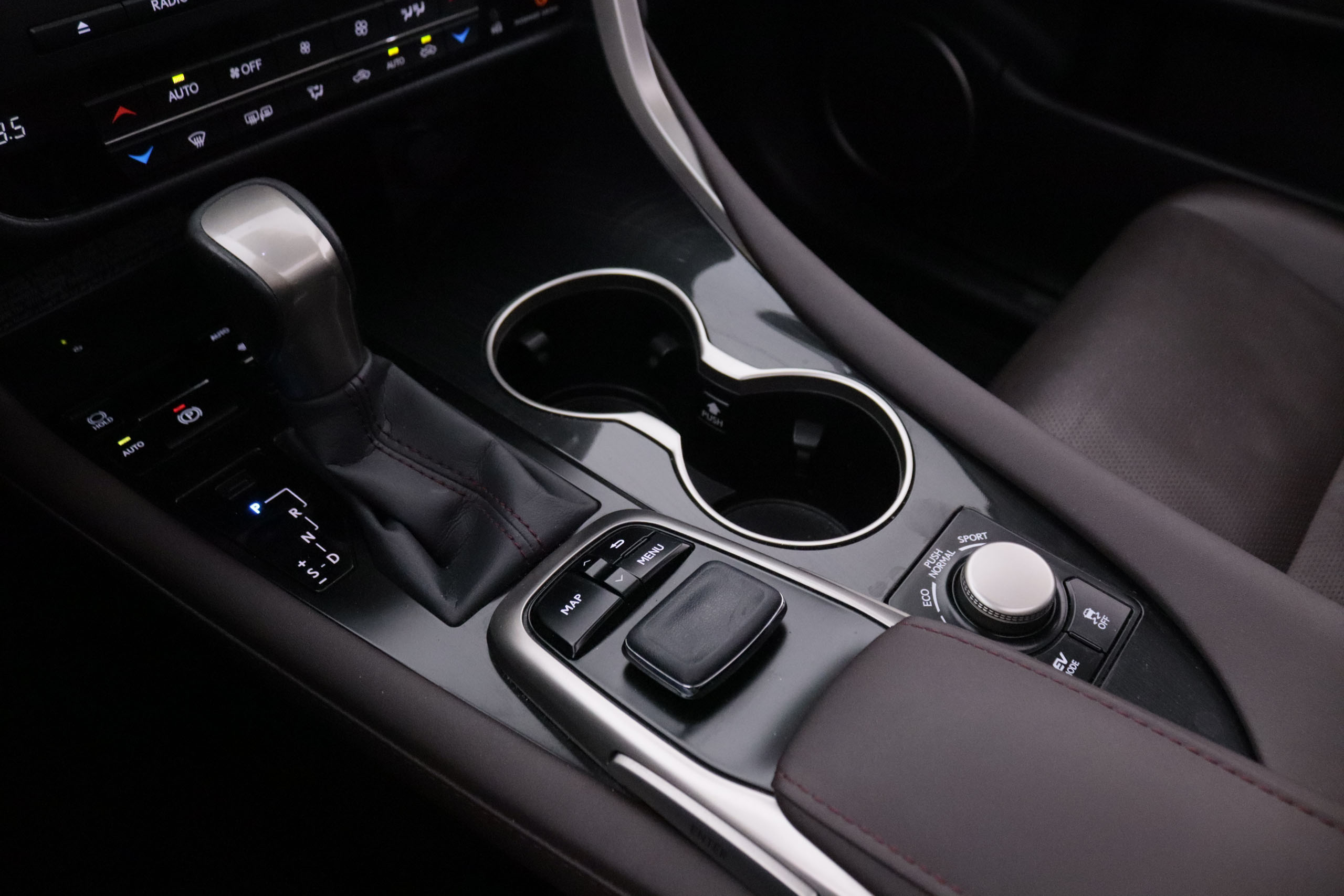 Lexus RX450H 3.5 HEV EXECUTIVE 4X4 AUTO 313CV 5P #CUERO, TECHO ELEC PANORAMICO, NAVY foto 19