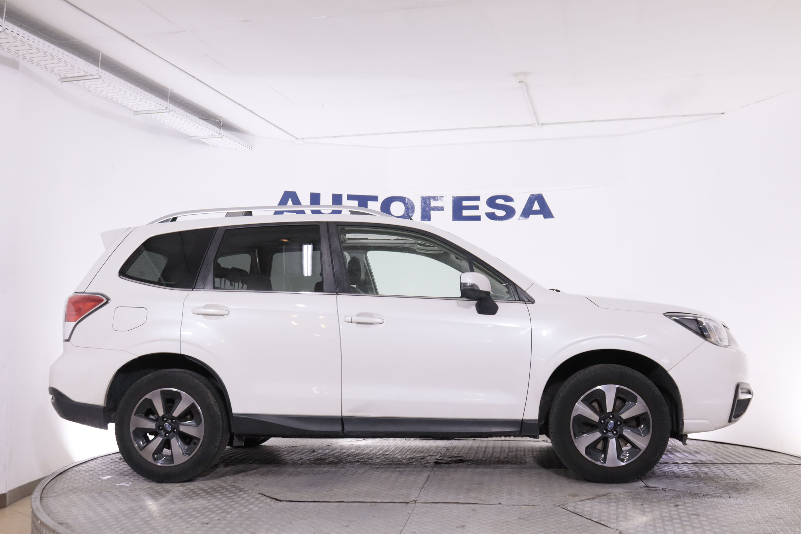 Subaru Forester 2.0TD EXECUTIVE LINEARTRONIC 4X4 AUTO 150CV 5P #CUERO, TECHO ELEC, NAVY foto 9