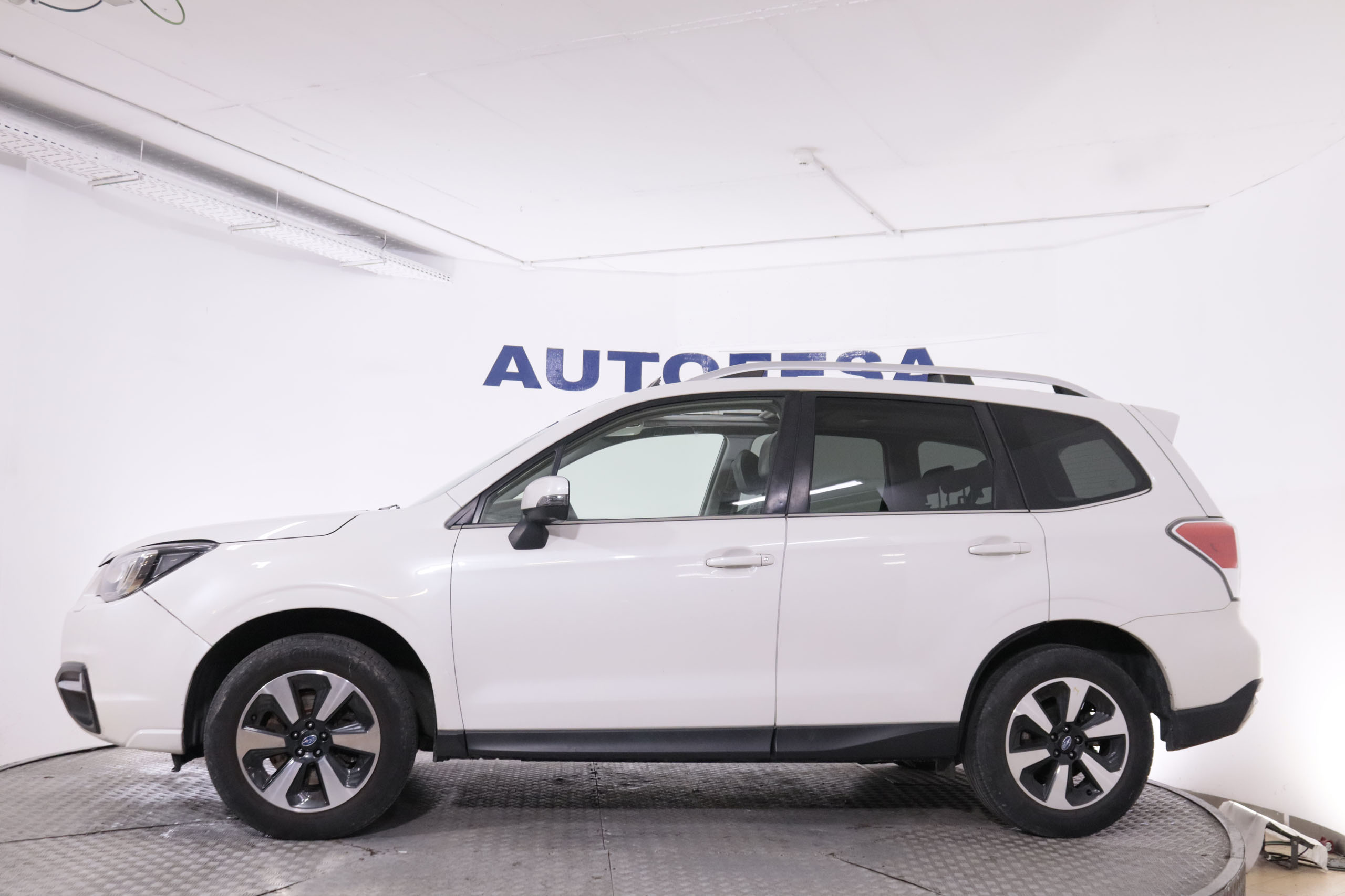 Subaru Forester 2.0TD EXECUTIVE LINEARTRONIC 4X4 AUTO 150CV 5P #CUERO, TECHO ELEC, NAVY foto 13