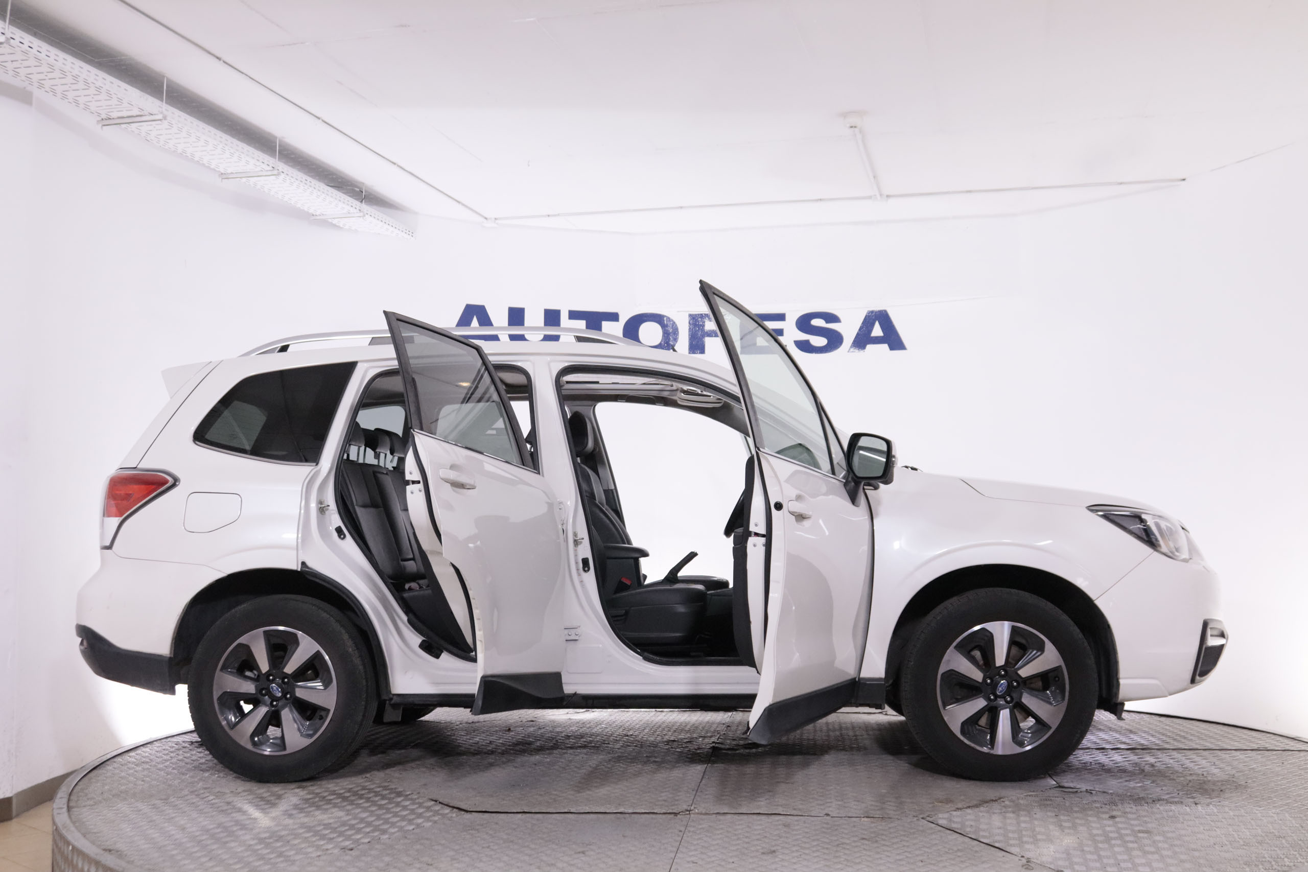 Subaru Forester 2.0TD EXECUTIVE LINEARTRONIC 4X4 AUTO 150CV 5P #CUERO, TECHO ELEC, NAVY foto 10