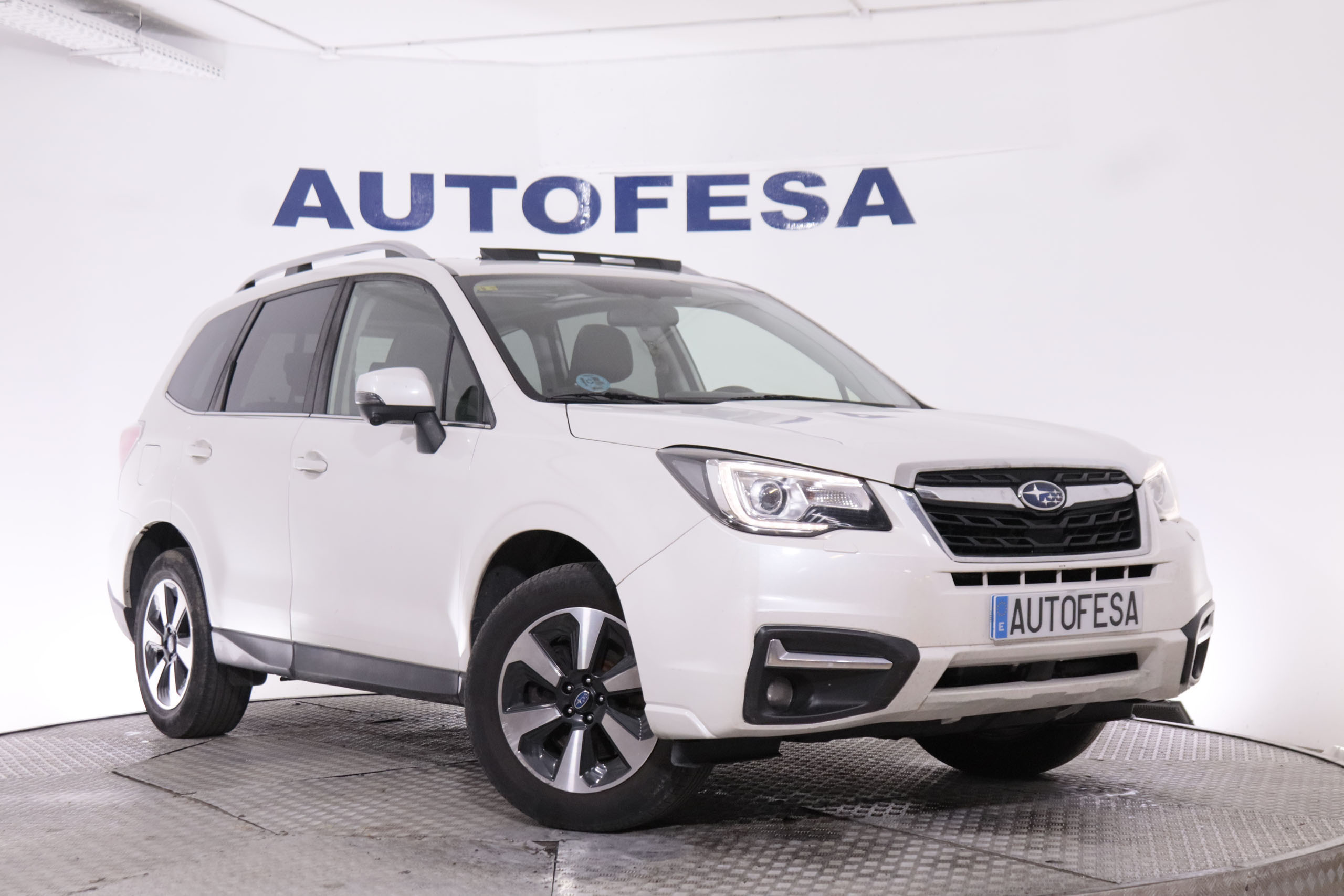 Subaru Forester 2.0TD EXECUTIVE LINEARTRONIC 4X4 AUTO 150CV 5P #CUERO, TECHO ELEC, NAVY foto 3
