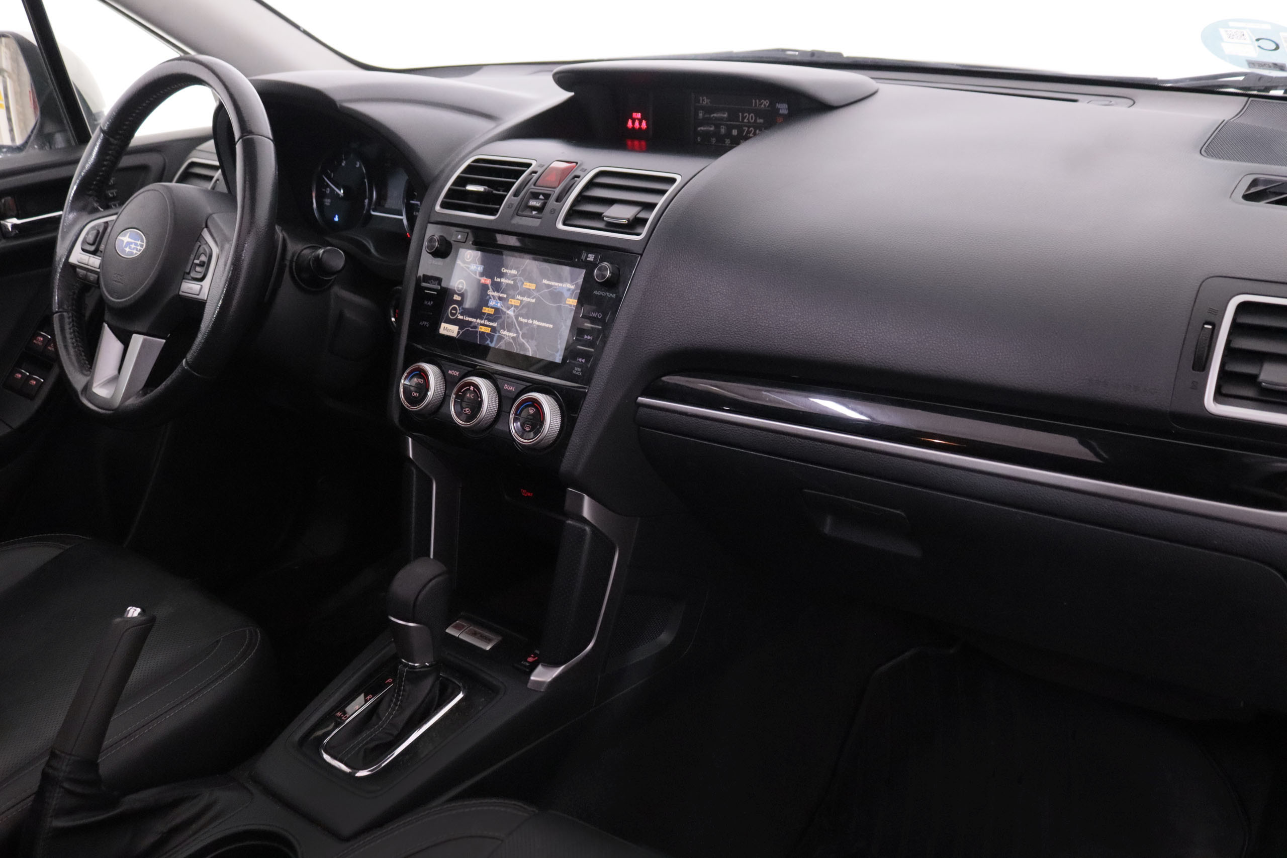 Subaru Forester 2.0TD EXECUTIVE LINEARTRONIC 4X4 AUTO 150CV 5P #CUERO, TECHO ELEC, NAVY foto 15