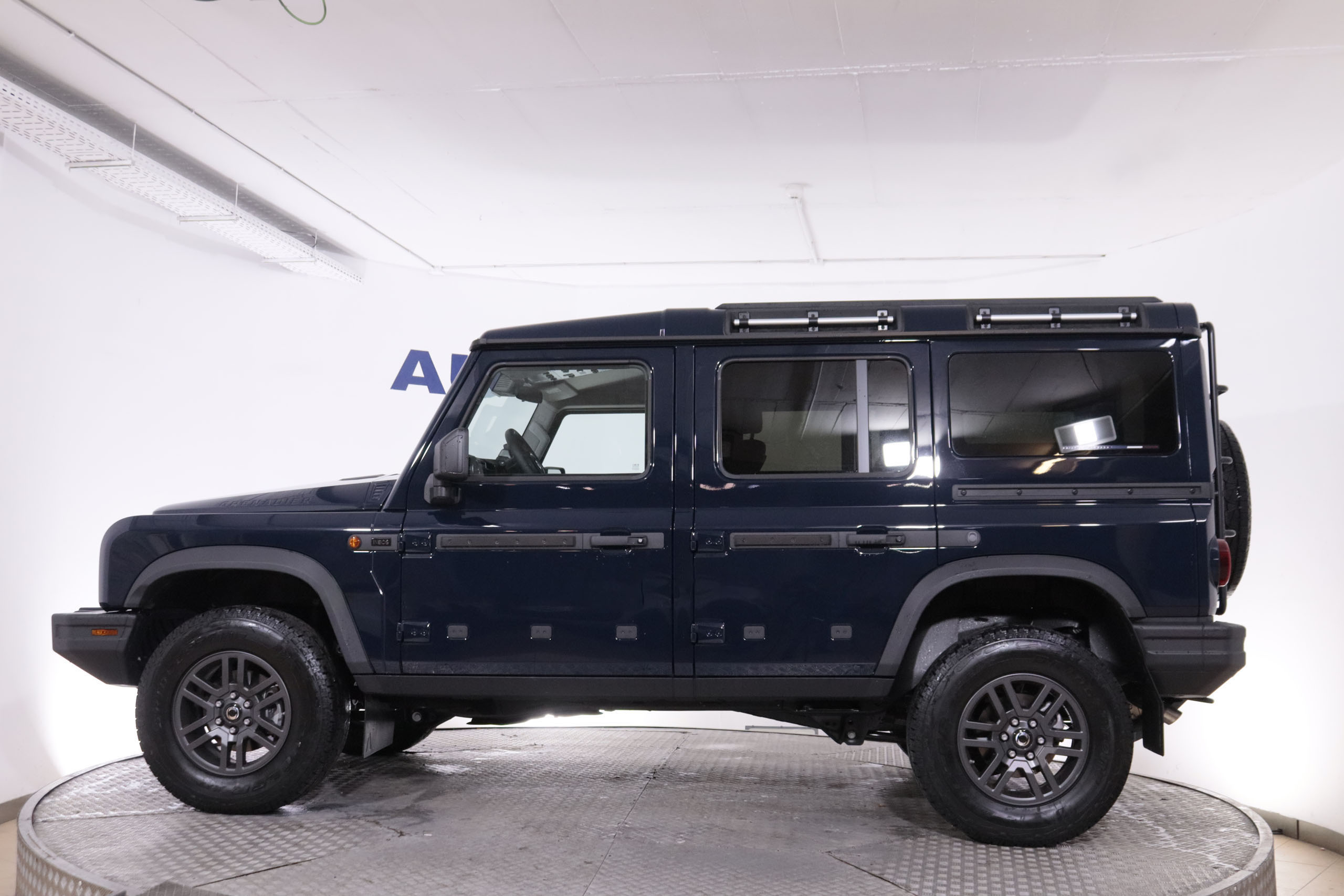 Ineos Grenadier 3.0 4X4 AUTO 286CV 5P VENTA SOLO PROFESIONALES # GARANTIA FAB 2030, PARKTRONIC foto 9