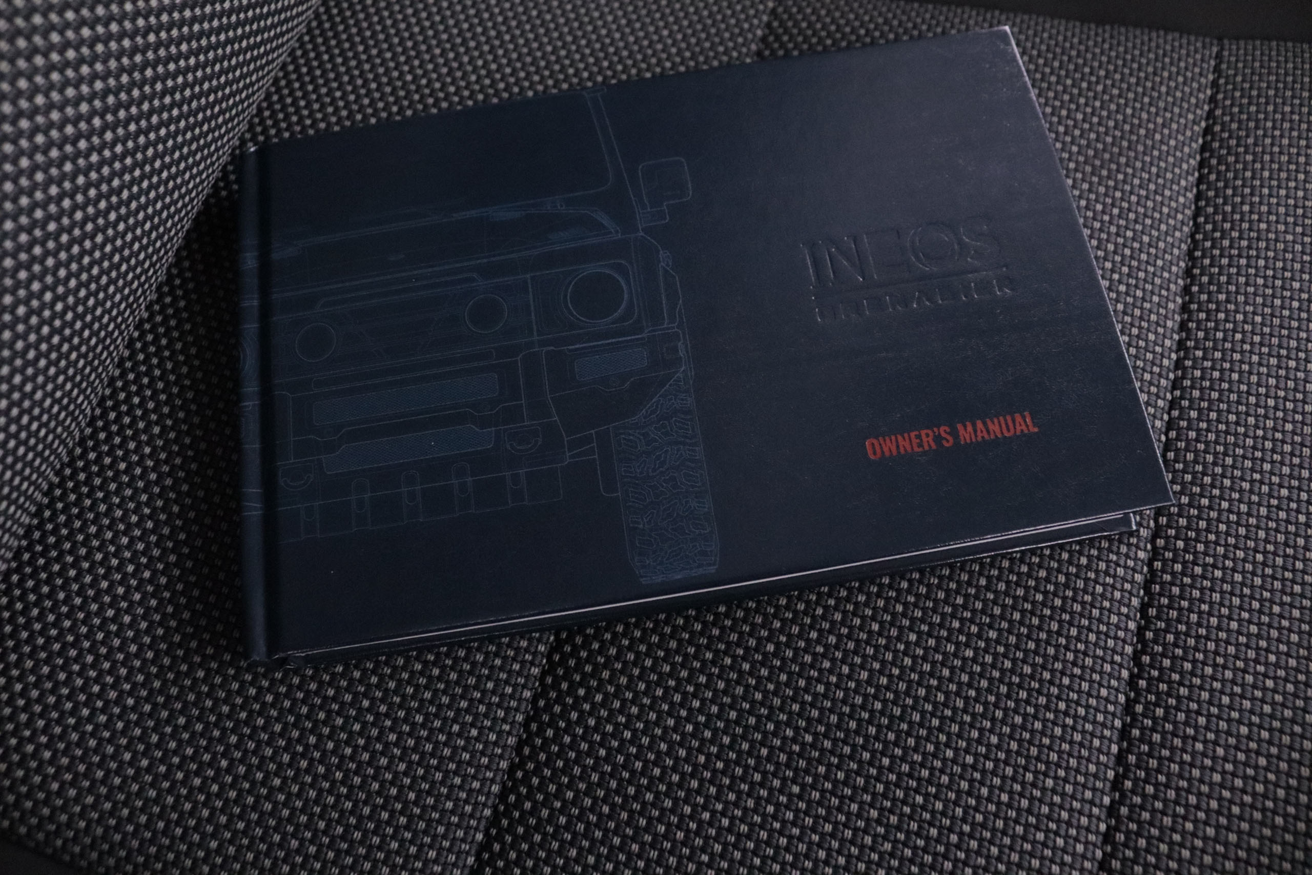 Ineos Grenadier 3.0 4X4 AUTO 286CV 5P VENTA SOLO PROFESIONALES # GARANTIA FAB 2030, PARKTRONIC foto 31