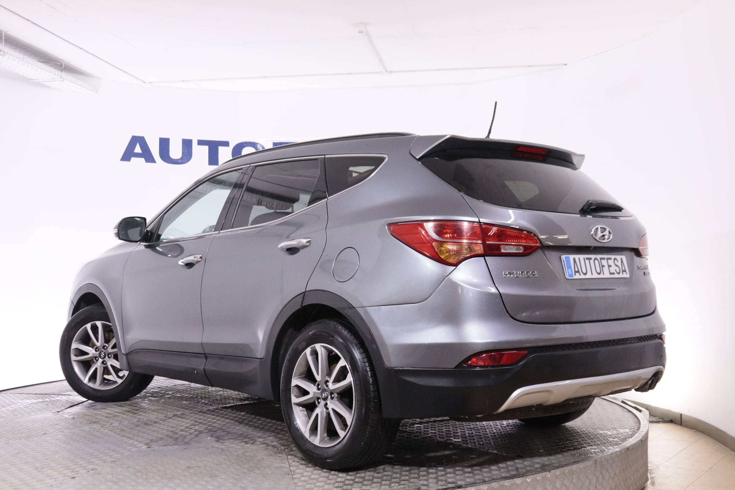 Hyundai Santa Fe 2.2 CRD AWD 197CV 7PLAZAS 5P # CUERO, TECHO ELEC PANORAMICO, NAVY, PARKTRONIC foto 5