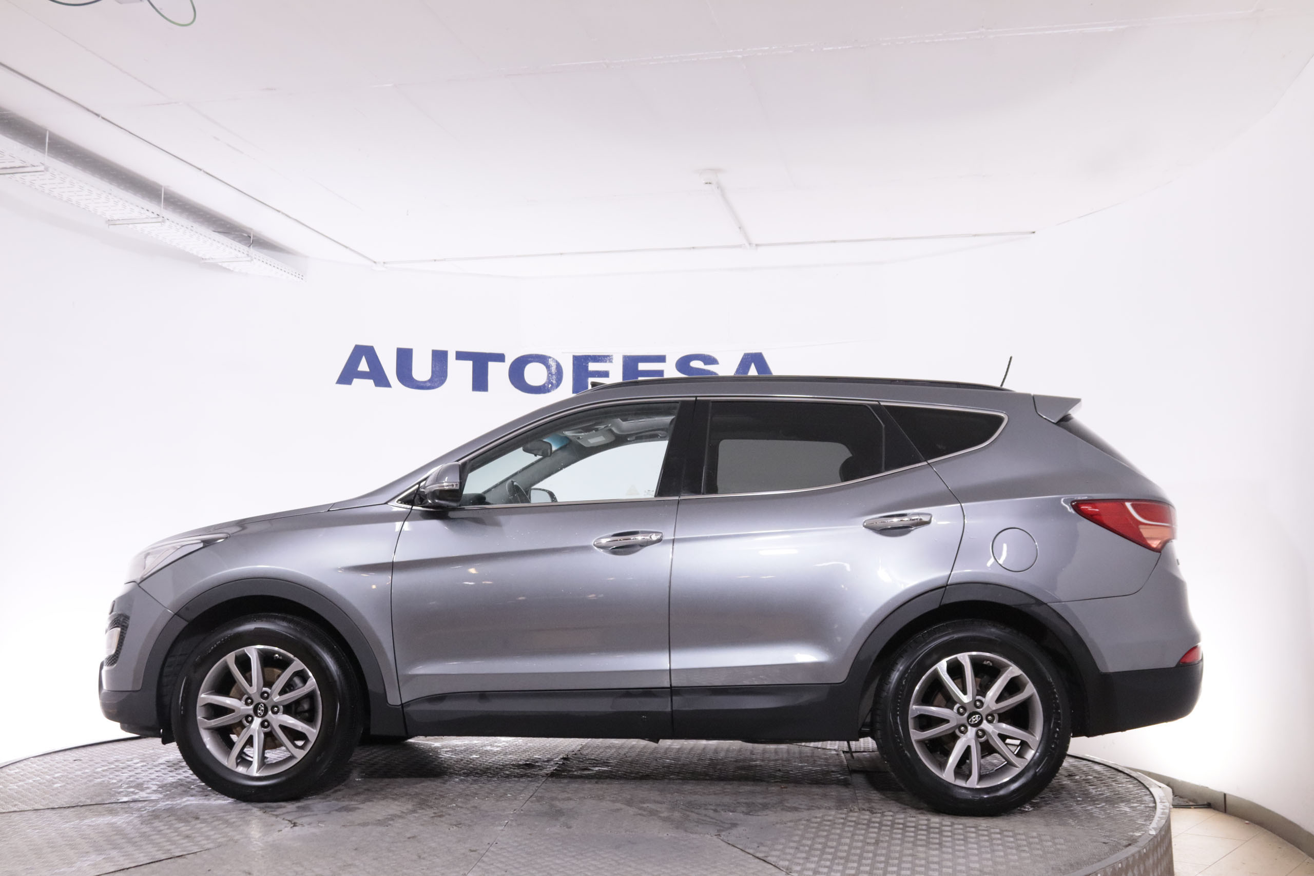 Hyundai Santa Fe 2.2 CRD AWD 197CV 7PLAZAS 5P # CUERO, TECHO ELEC PANORAMICO, NAVY, PARKTRONIC foto 13
