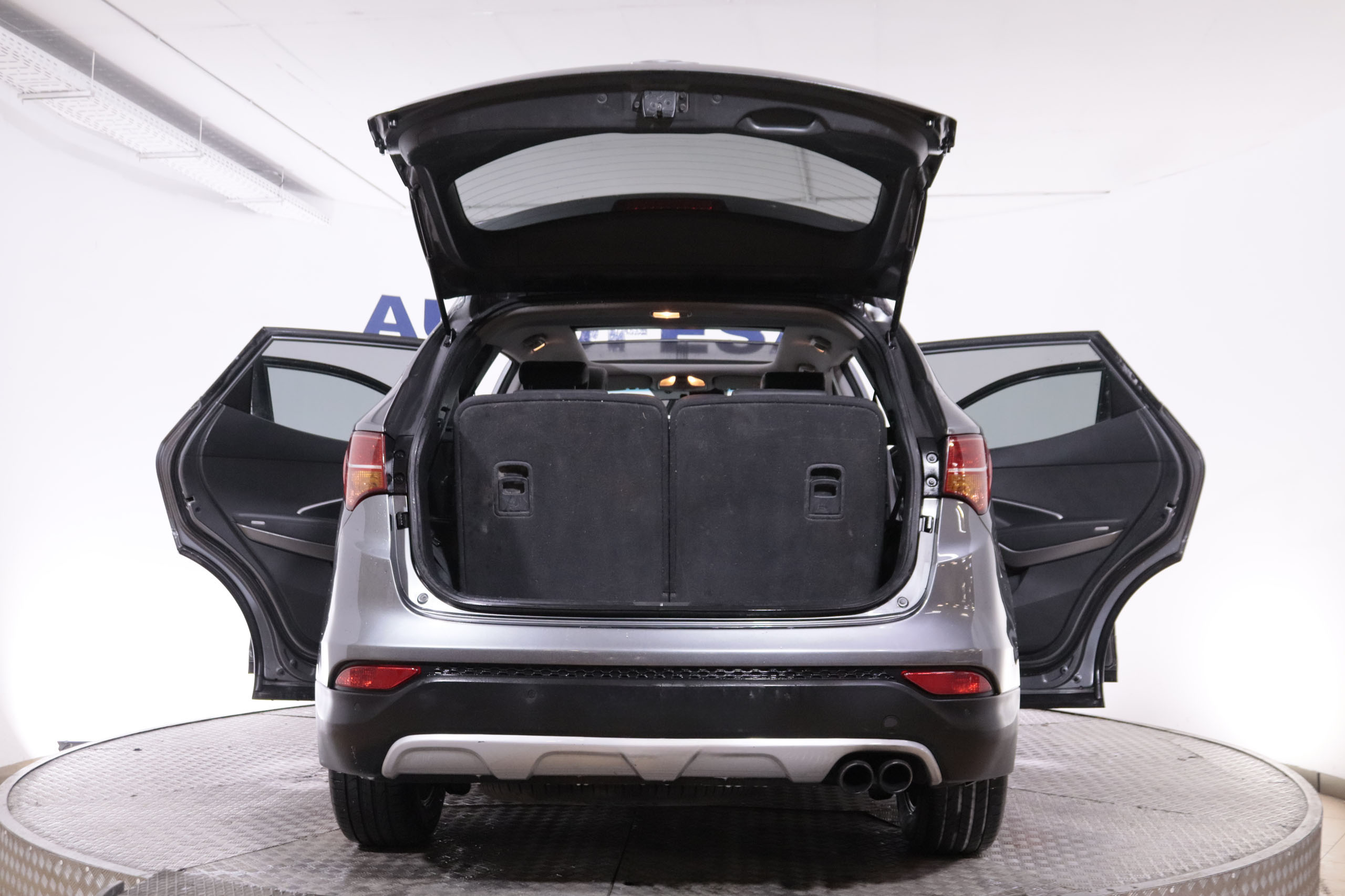 Hyundai Santa Fe 2.2 CRD AWD 197CV 7PLAZAS 5P # CUERO, TECHO ELEC PANORAMICO, NAVY, PARKTRONIC foto 11