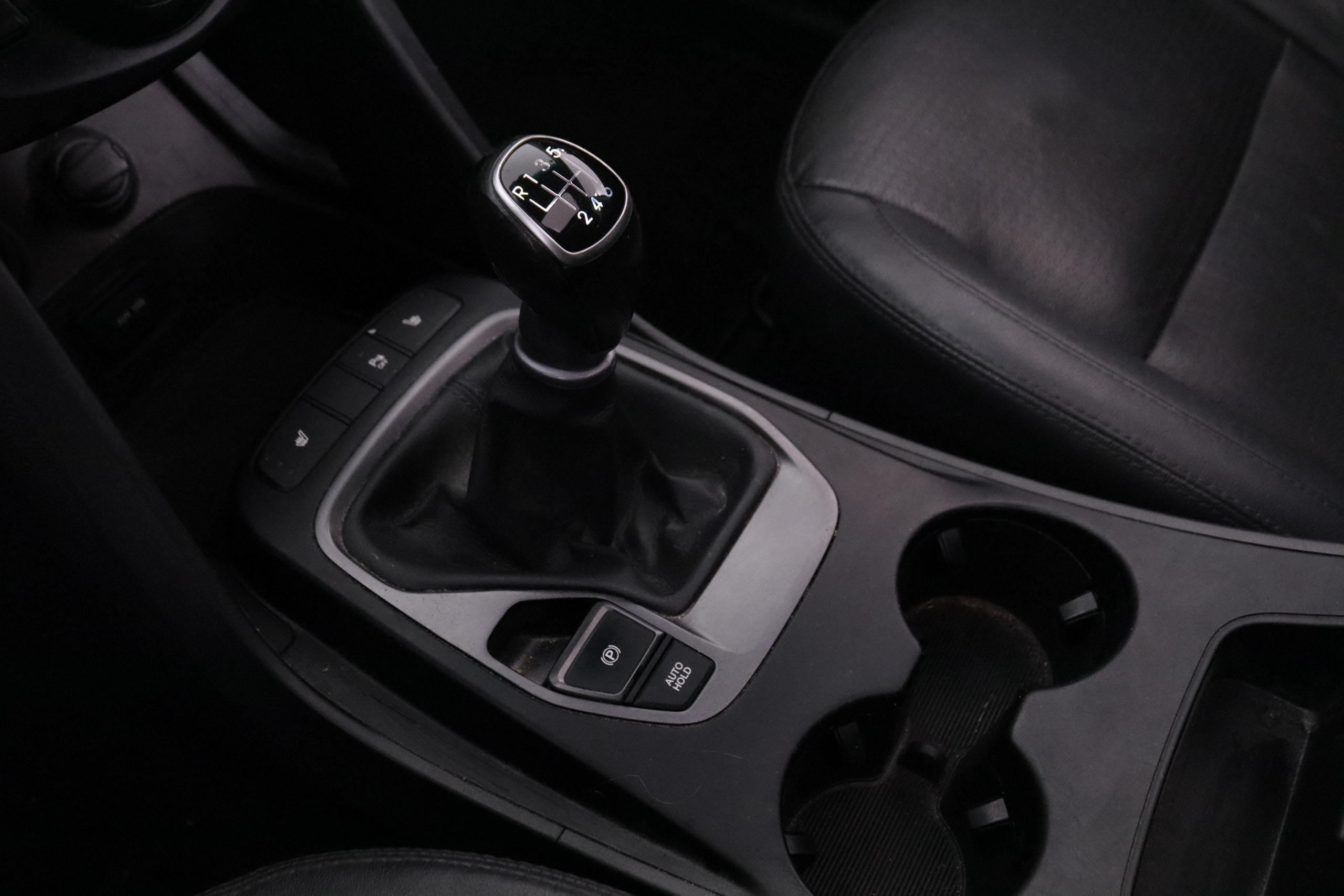 Hyundai Santa Fe 2.2 CRD AWD 197CV 7PLAZAS 5P # CUERO, TECHO ELEC PANORAMICO, NAVY, PARKTRONIC foto 21