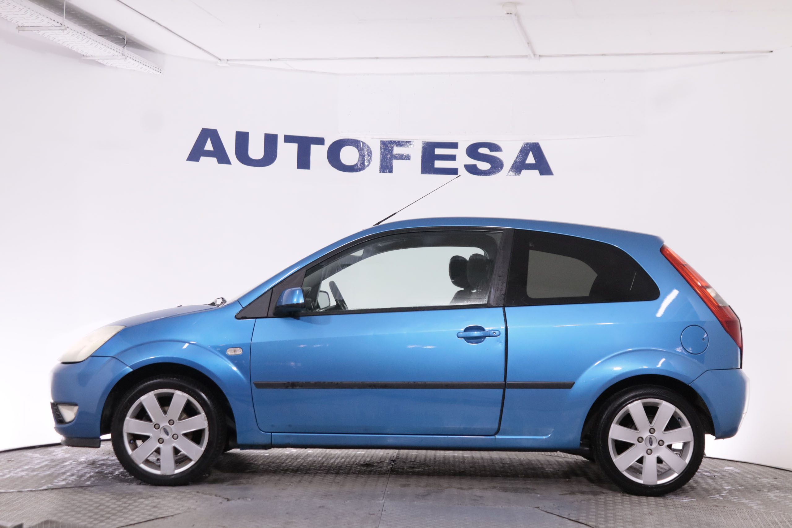 Ford Fiesta 1.4 TDCI TREND 68CV 3P foto 9