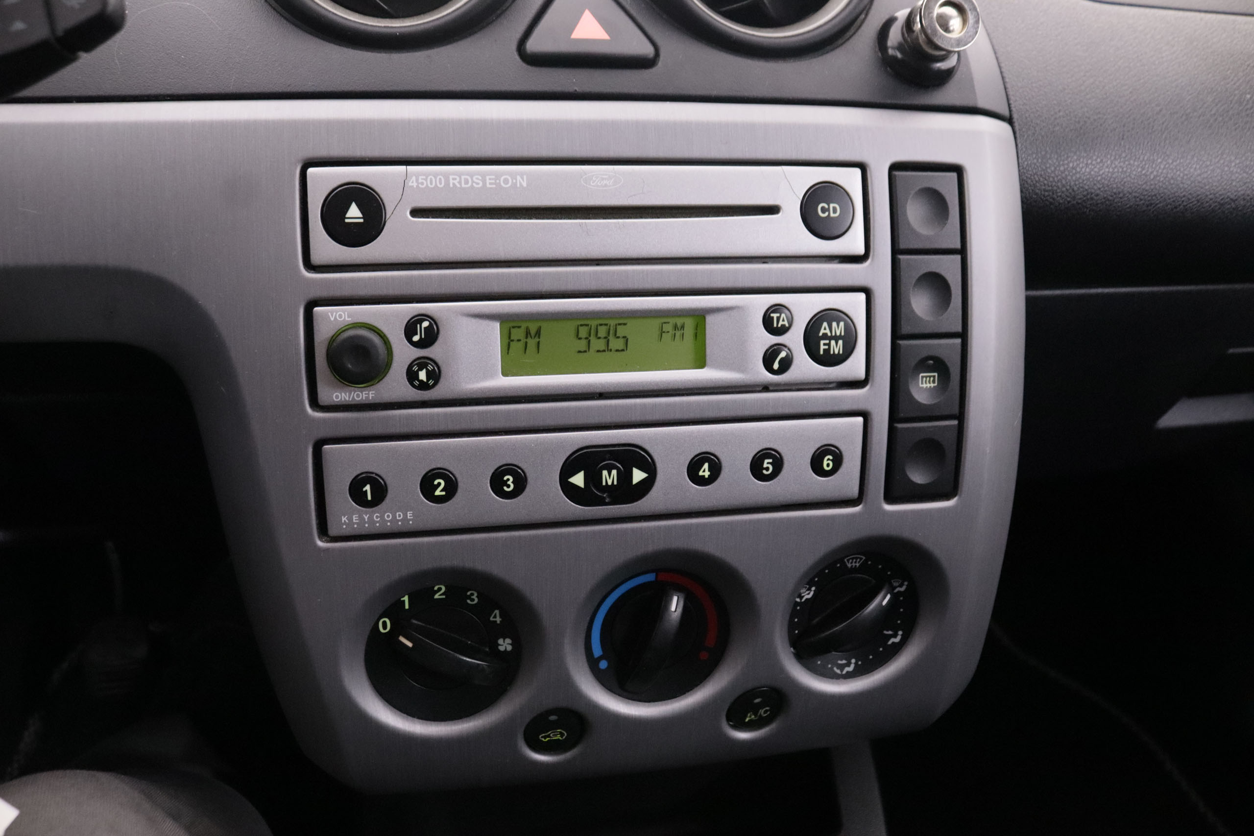 Ford Fiesta 1.4 TDCI TREND 68CV 3P foto 19