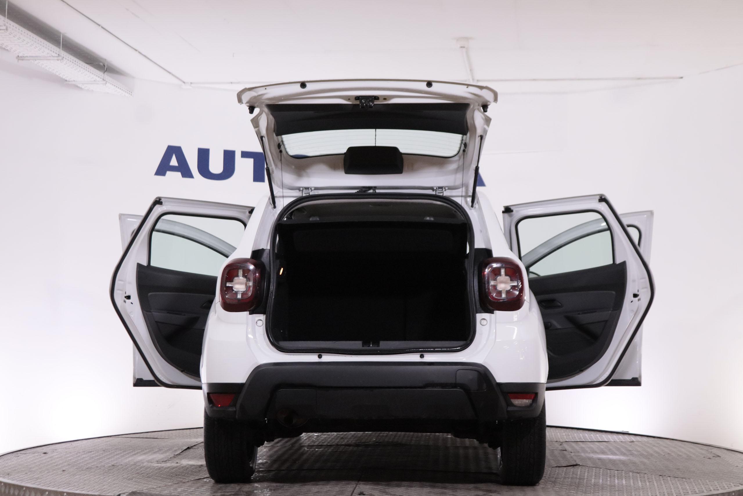 Dacia Duster 1.6 ESSENTIAL 115CV 5P #NAVY, BLUETOOTH foto 10