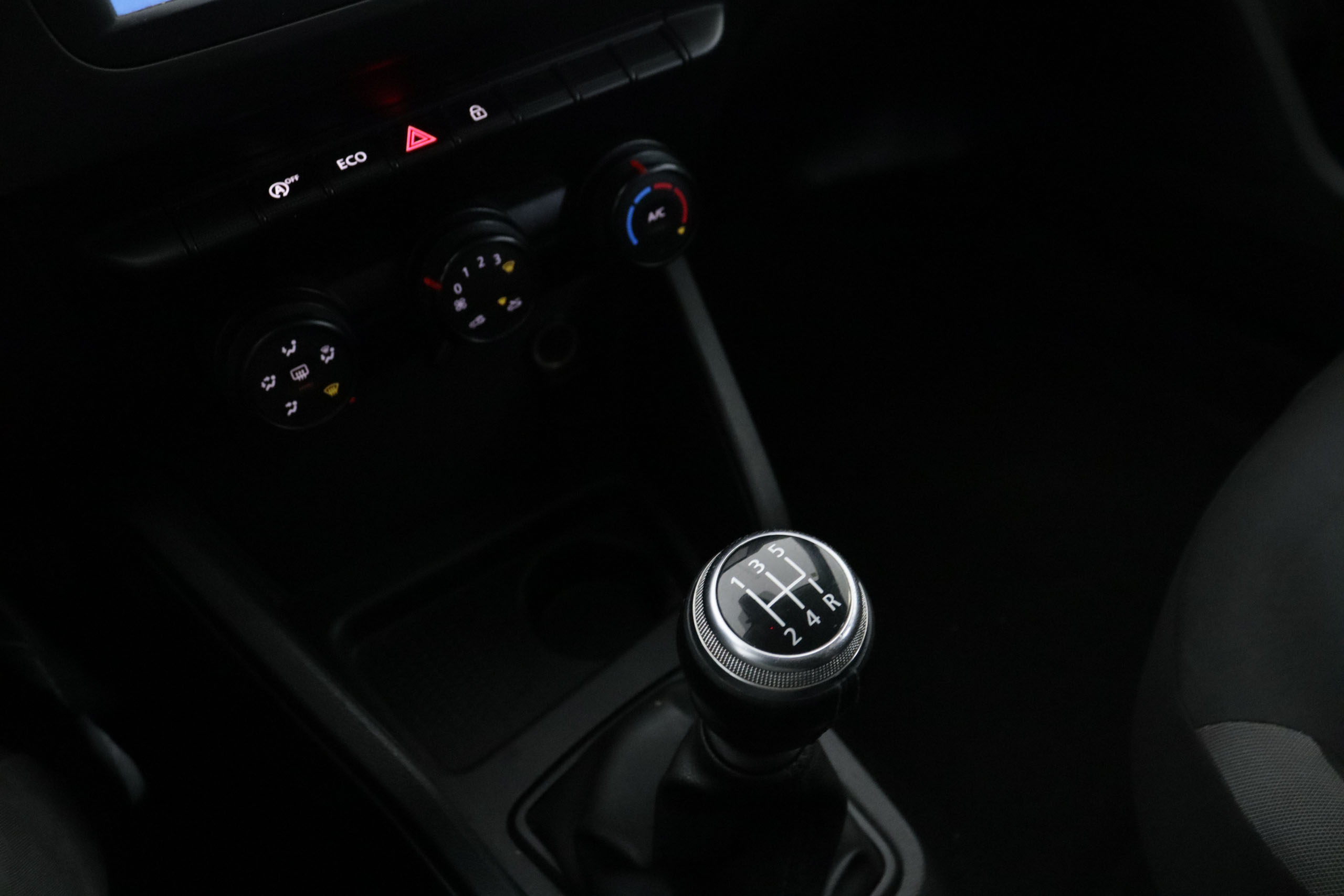 Dacia Duster 1.6 ESSENTIAL 115CV 5P #NAVY, BLUETOOTH foto 20