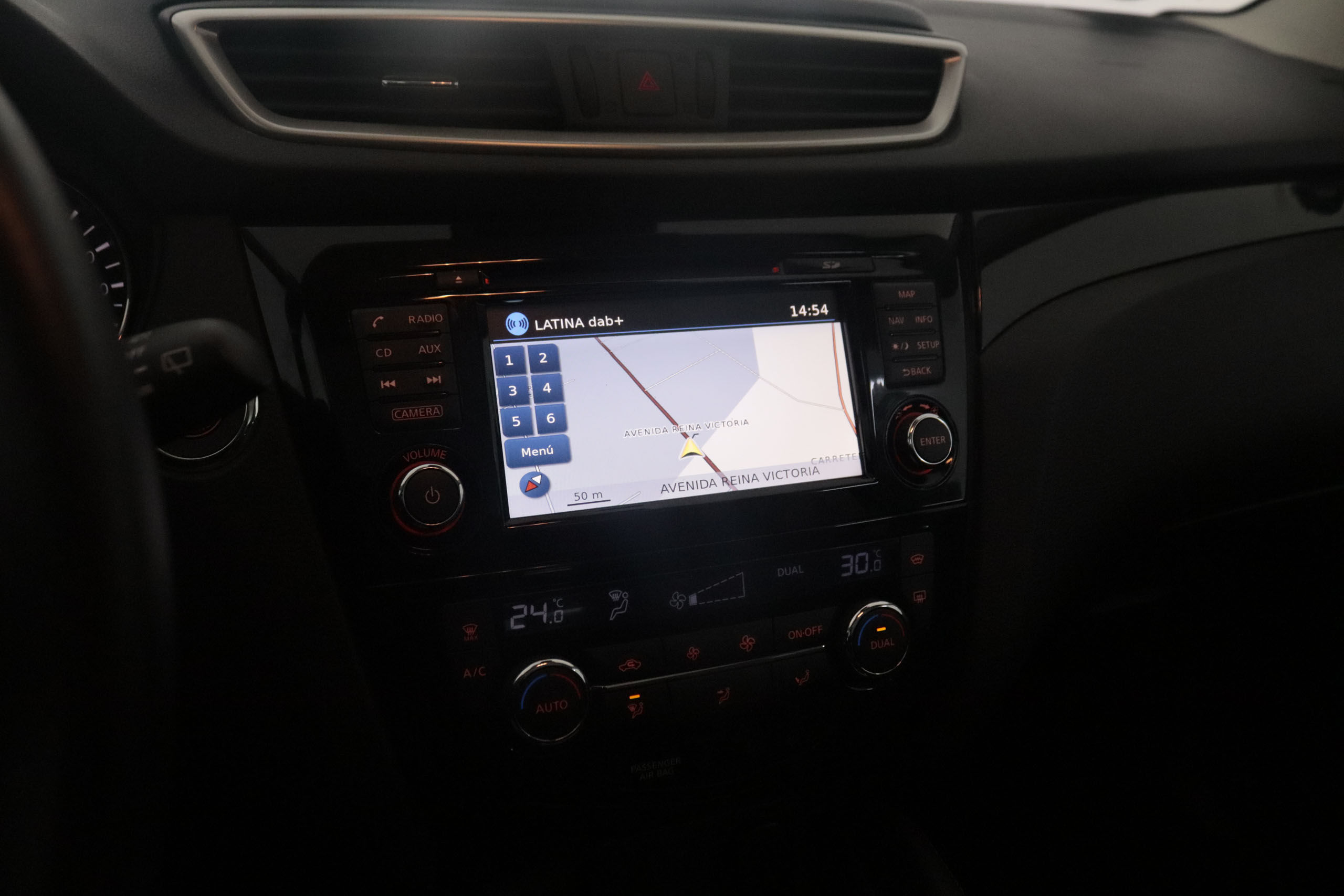 Nissan Qashqai 1.6 DIG-T TEKNA 163CV 5P # CUERO, TECHO PANORAMICO, NAVY foto 20