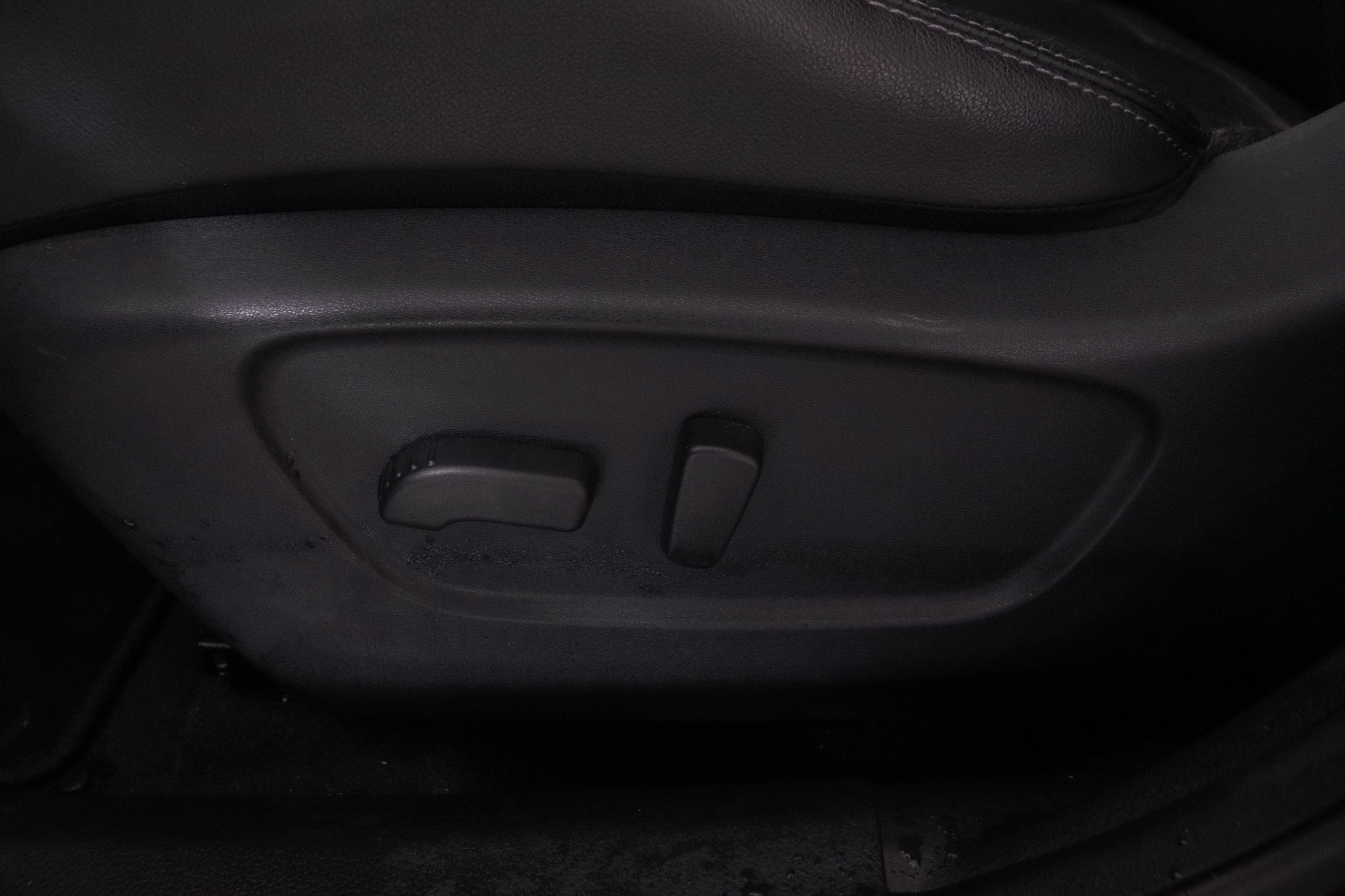 Nissan Qashqai 1.6 DIG-T TEKNA 163CV 5P # CUERO, TECHO PANORAMICO, NAVY foto 23