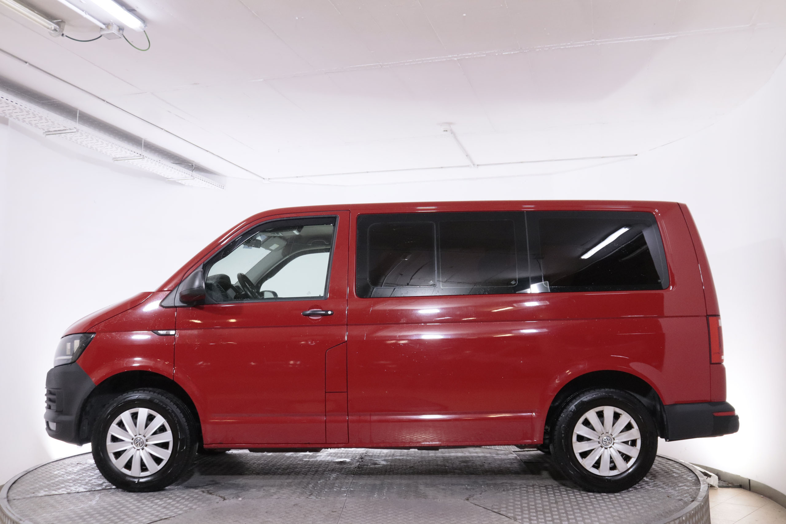 Volkswagen Caravelle 2.0 TDI KOMBI ORIGIN 115CV 9 PLAZAS 5P foto 9