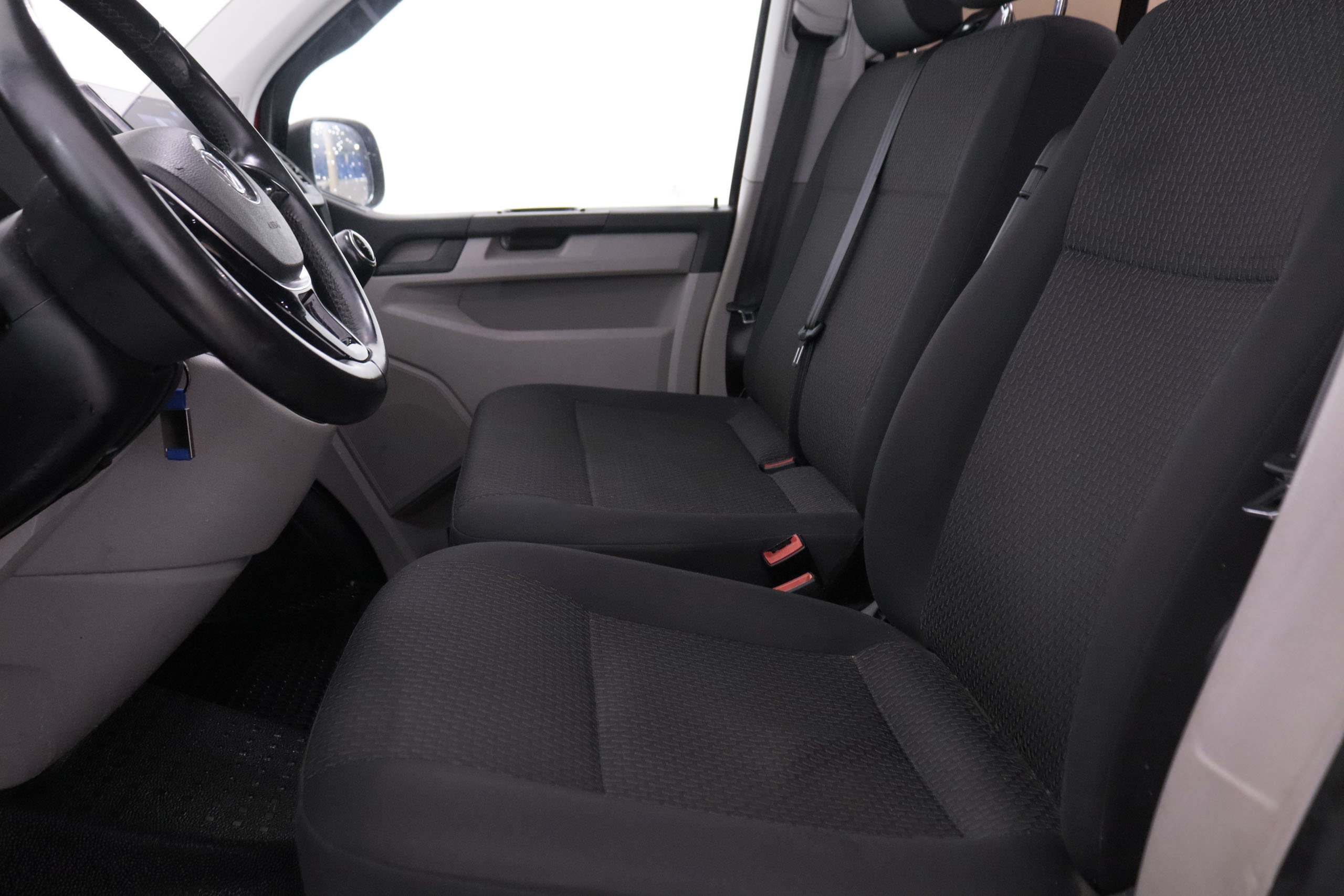 Volkswagen Caravelle 2.0 TDI KOMBI ORIGIN 115CV 9 PLAZAS 5P foto 24