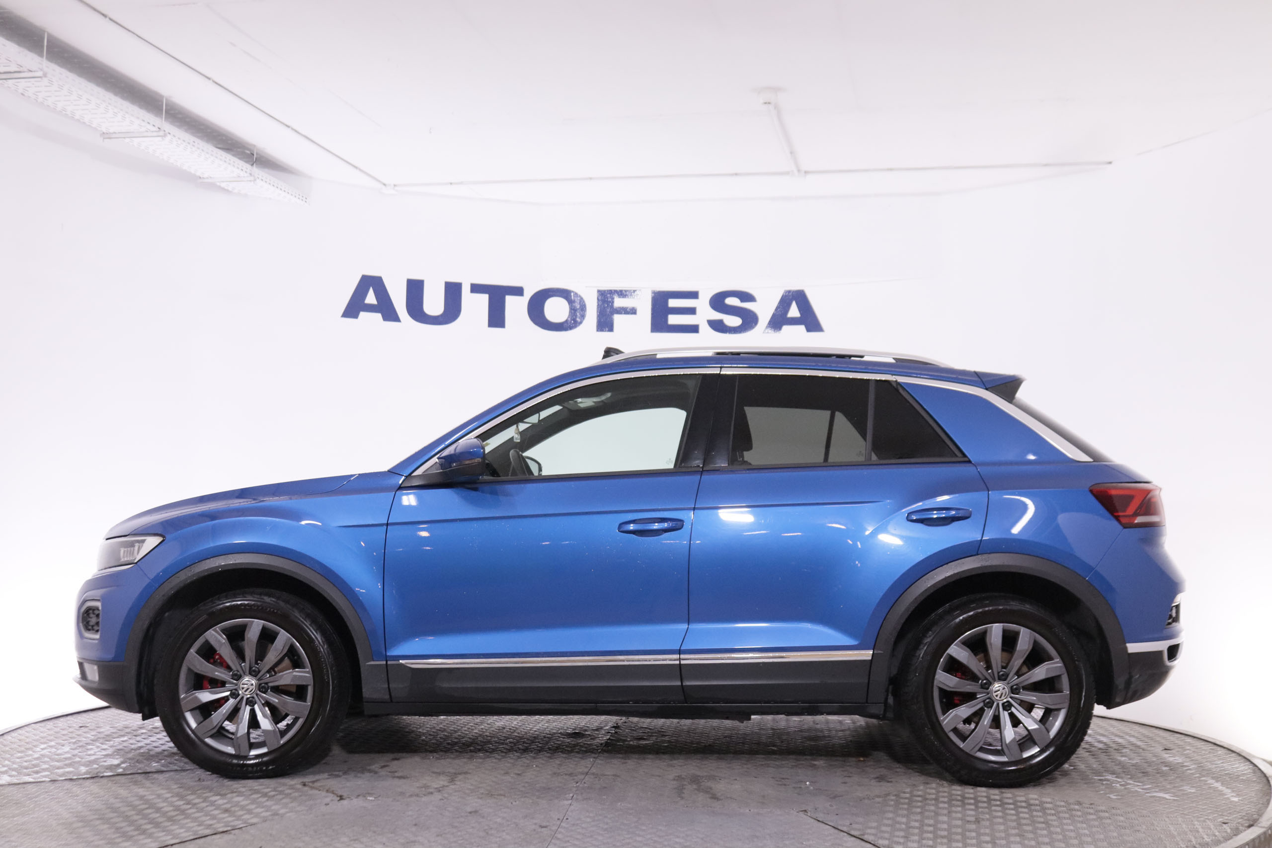Volkswagen T-roc 2.0 TSI 4MOTION AUTO DSG 190CV 5P # TECHO ELEC PANORAMICO, NAVY foto 13