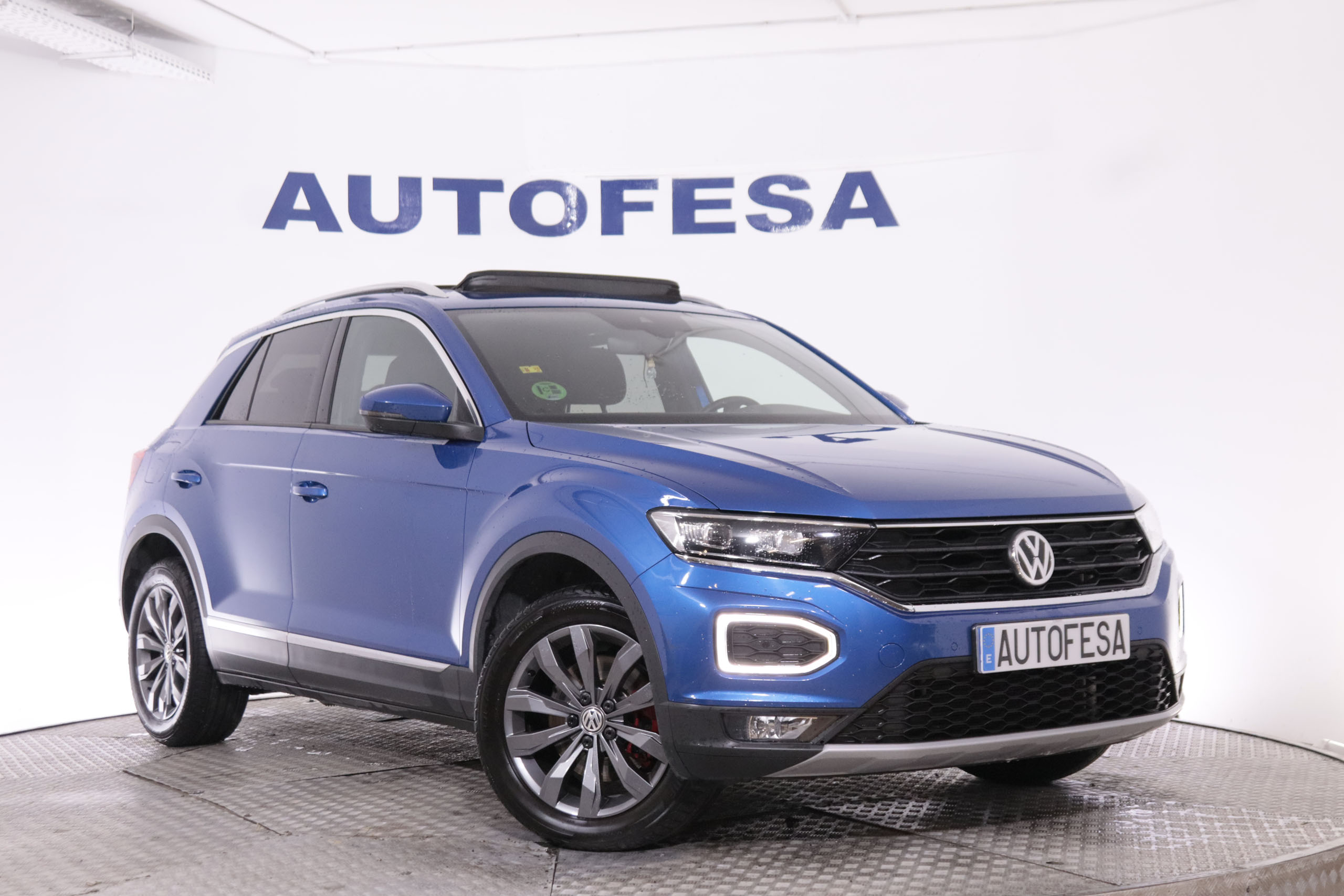 Volkswagen T-roc 2.0 TSI 4MOTION AUTO DSG 190CV 5P # TECHO ELEC PANORAMICO, NAVY foto 5