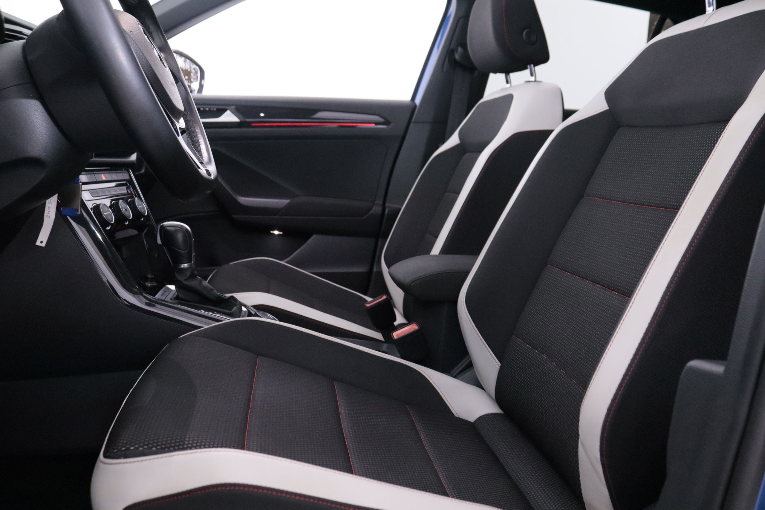 Volkswagen T-roc 2.0 TSI 4MOTION AUTO DSG 190CV 5P # TECHO ELEC PANORAMICO, NAVY foto 21