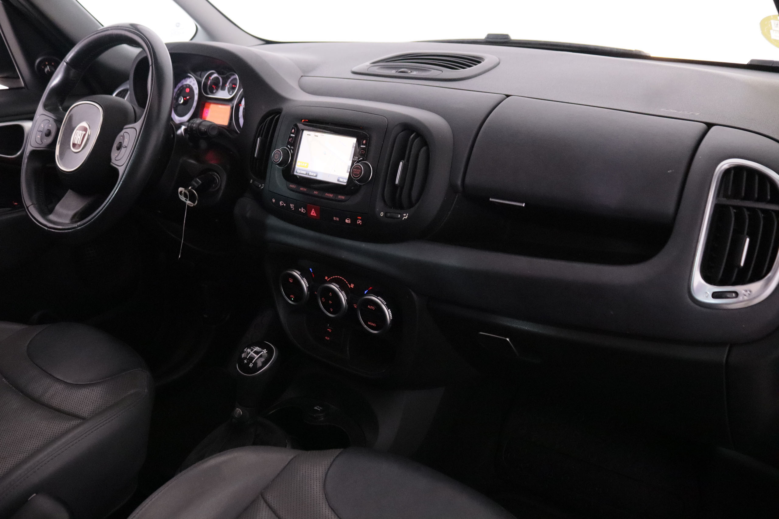 Fiat 500l 1.3 MJET LIVING AUTO 84CV 5P # CUERO, TECHO ELEC PANORAMICO, NAVY foto 17