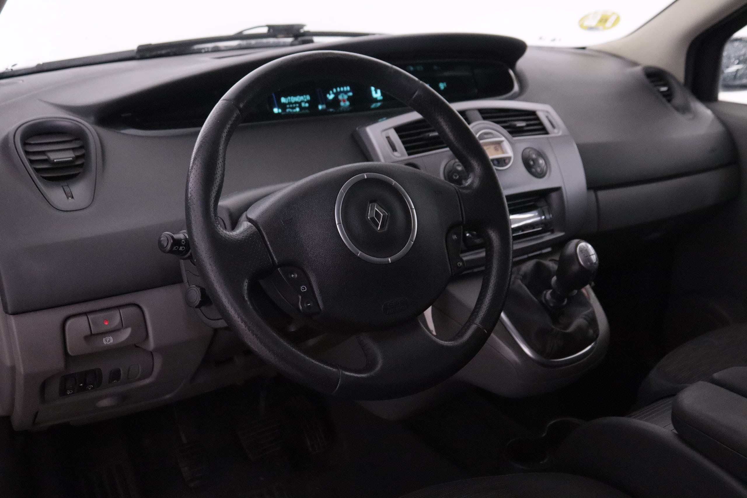 Renault Grand Scenic 2.0 DCI 150CV 7PLAZAS 5P # TECHO PANORAMICO foto 13