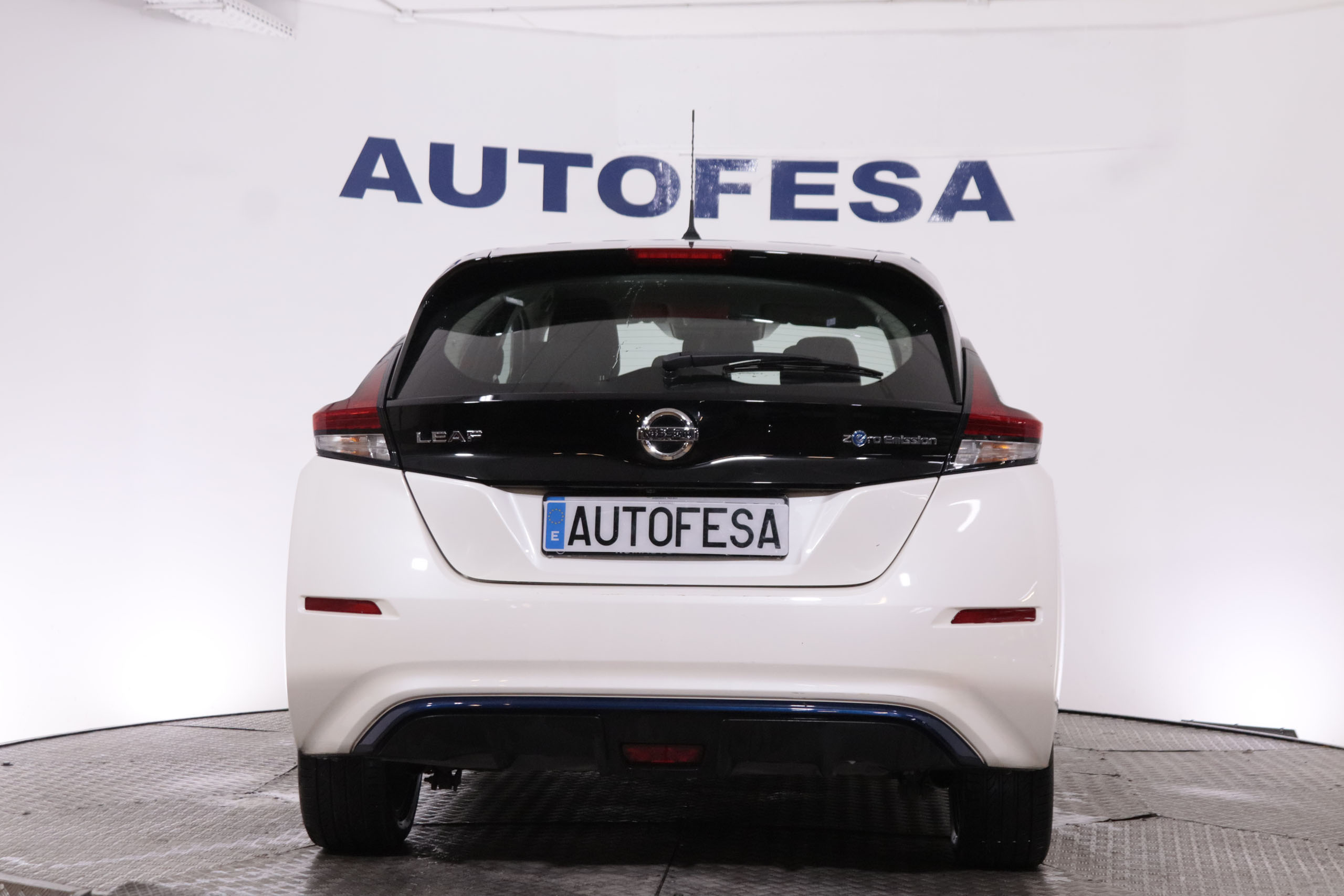 Nissan Leaf 62KWH E ACCENTA AUTO 217CV 5P # IVA DEDUCIBLE, NAVY, PARKTRONIC foto 6