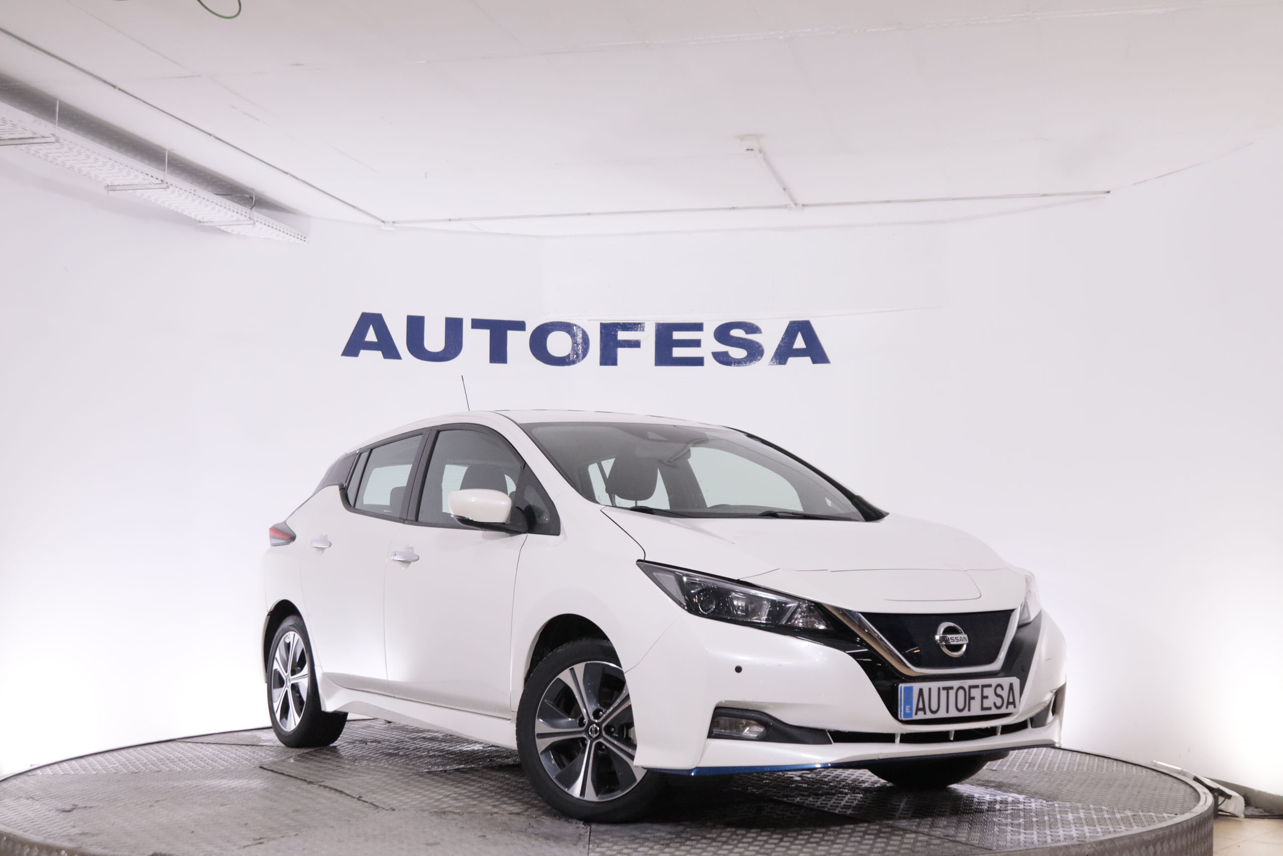 Nissan Leaf 62KWH E ACCENTA AUTO 217CV 5P # IVA DEDUCIBLE, NAVY, PARKTRONIC foto 3