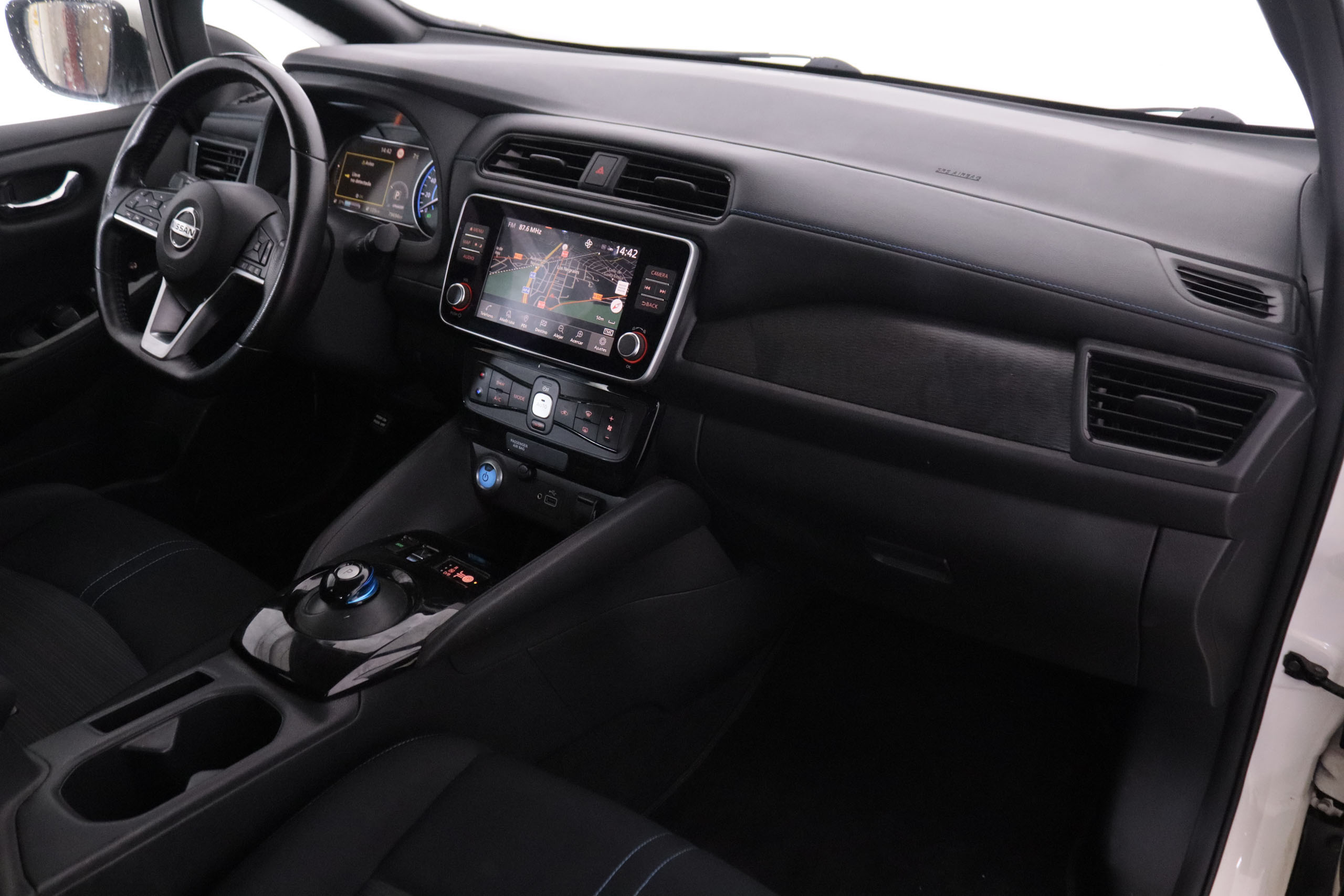 Nissan Leaf 62KWH E ACCENTA AUTO 217CV 5P # IVA DEDUCIBLE, NAVY, PARKTRONIC foto 15