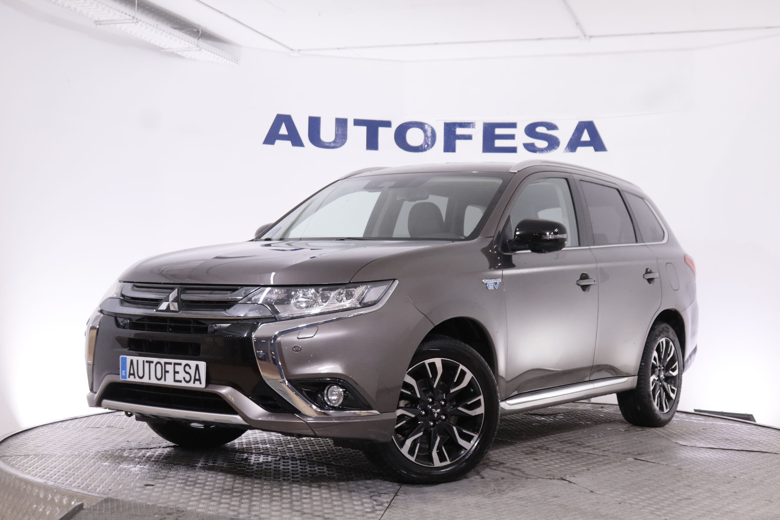 Mitsubishi Outlander 2.0 PHEV KAITEKI AUTO 4WD 203CV 5P # PARKTRONIC foto 1