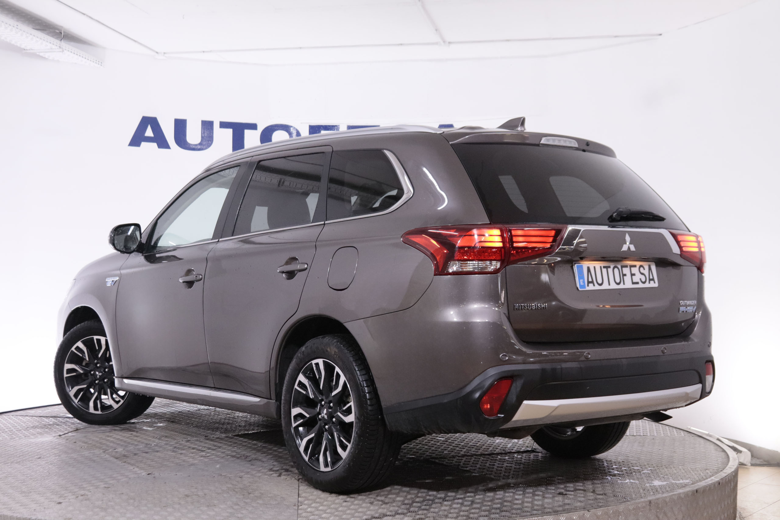 Mitsubishi Outlander 2.0 PHEV KAITEKI AUTO 4WD 203CV 5P # PARKTRONIC foto 7