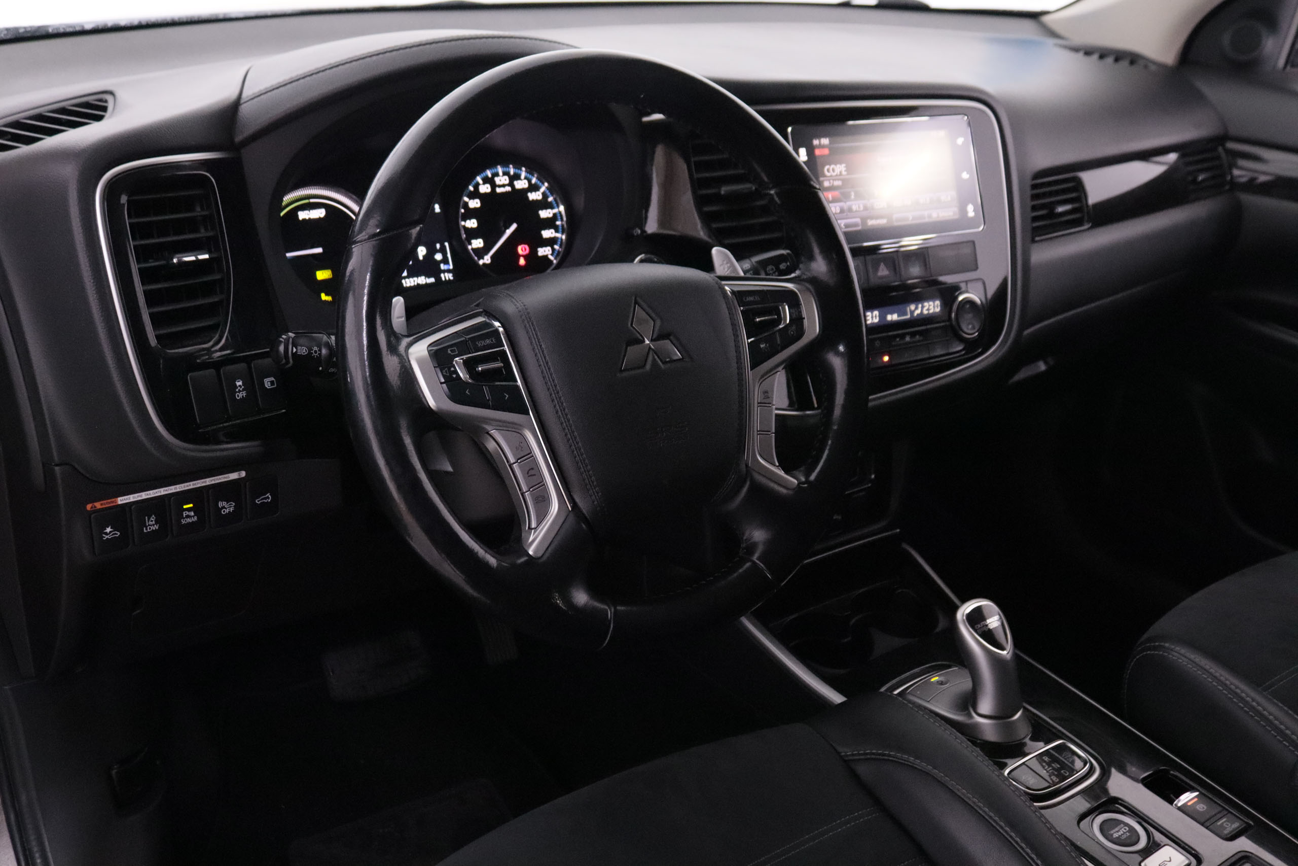 Mitsubishi Outlander 2.0 PHEV KAITEKI AUTO 4WD 203CV 5P # PARKTRONIC foto 14