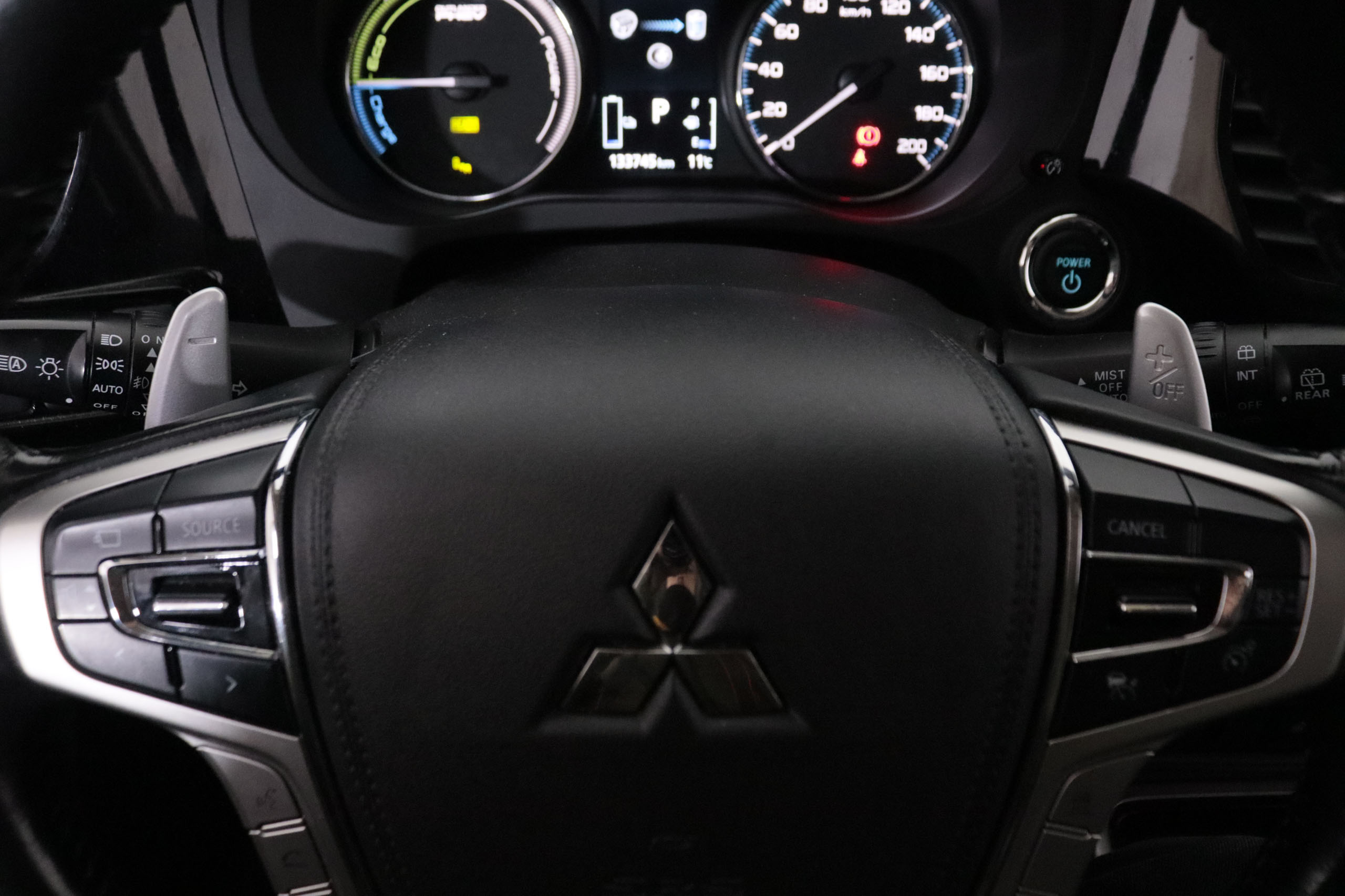 Mitsubishi Outlander 2.0 PHEV KAITEKI AUTO 4WD 203CV 5P # PARKTRONIC foto 17