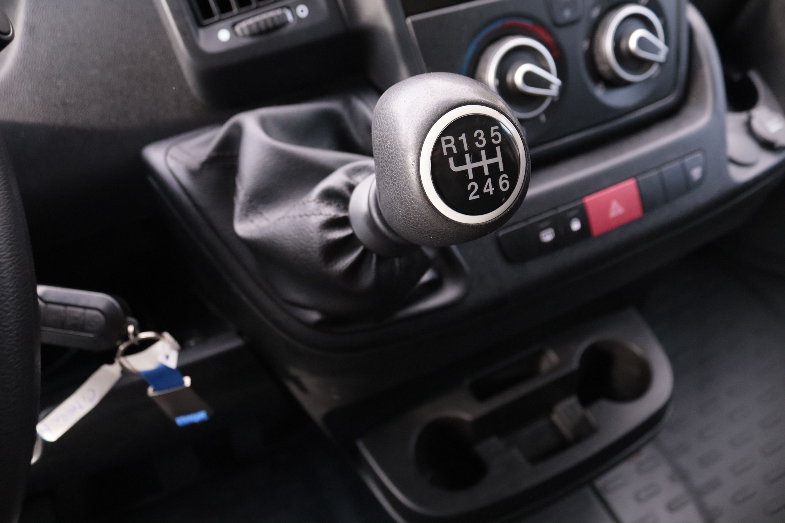 Citroen Jumper FURGO L1H1 2.0 BLUEHDI 120CV 4P VENTA SOLO PROFESIONALES # IVA DEDUCIBLE, BLUETOOTH foto 18