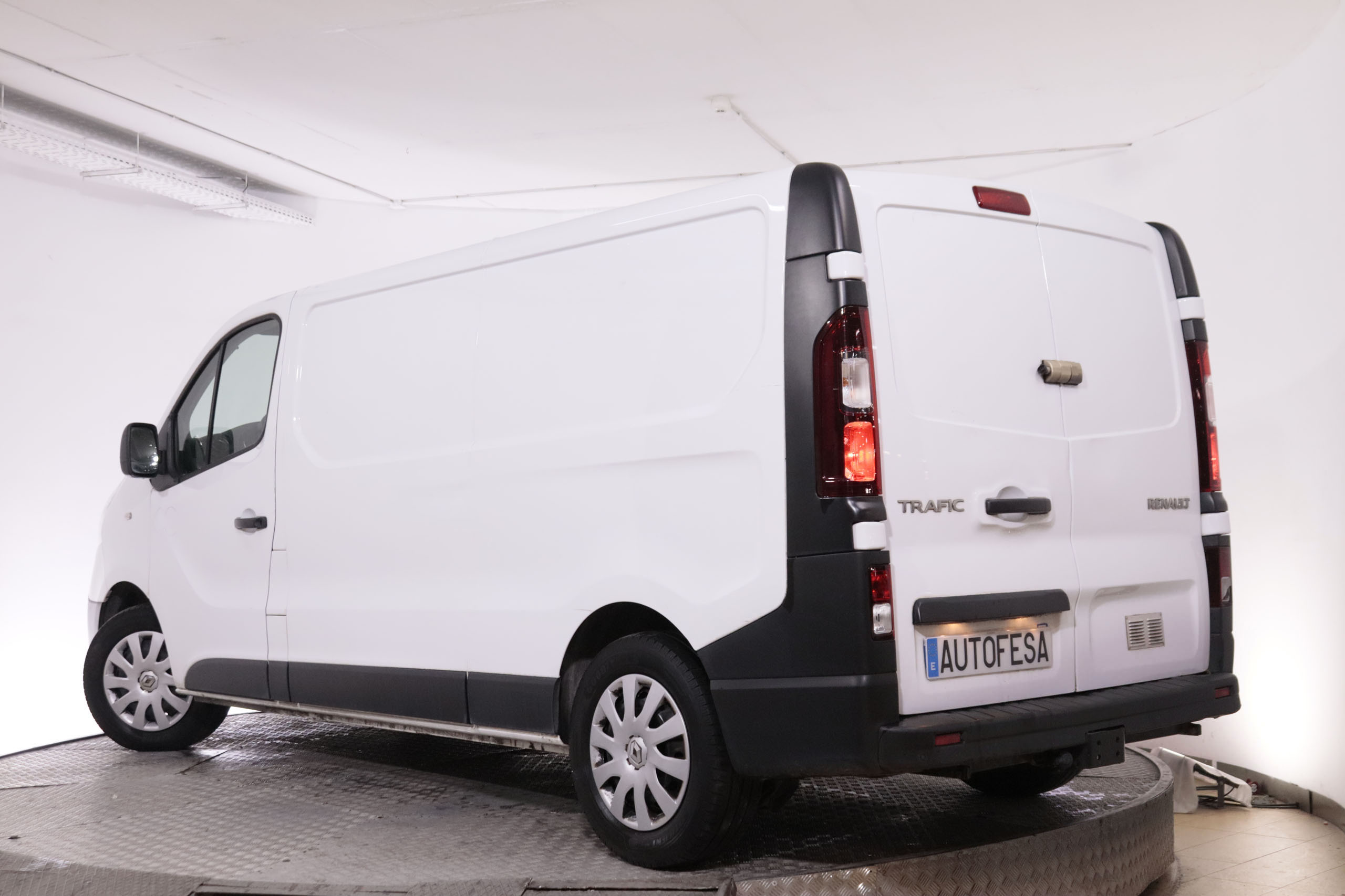 Renault Trafic FURGO L2H1 2.0 DCI GRAND CONFORT AUTO 145CV 3P VENTA SOLO PROFESIONALES #IVA DEDUCIBLE, PARKTRONIC foto 7