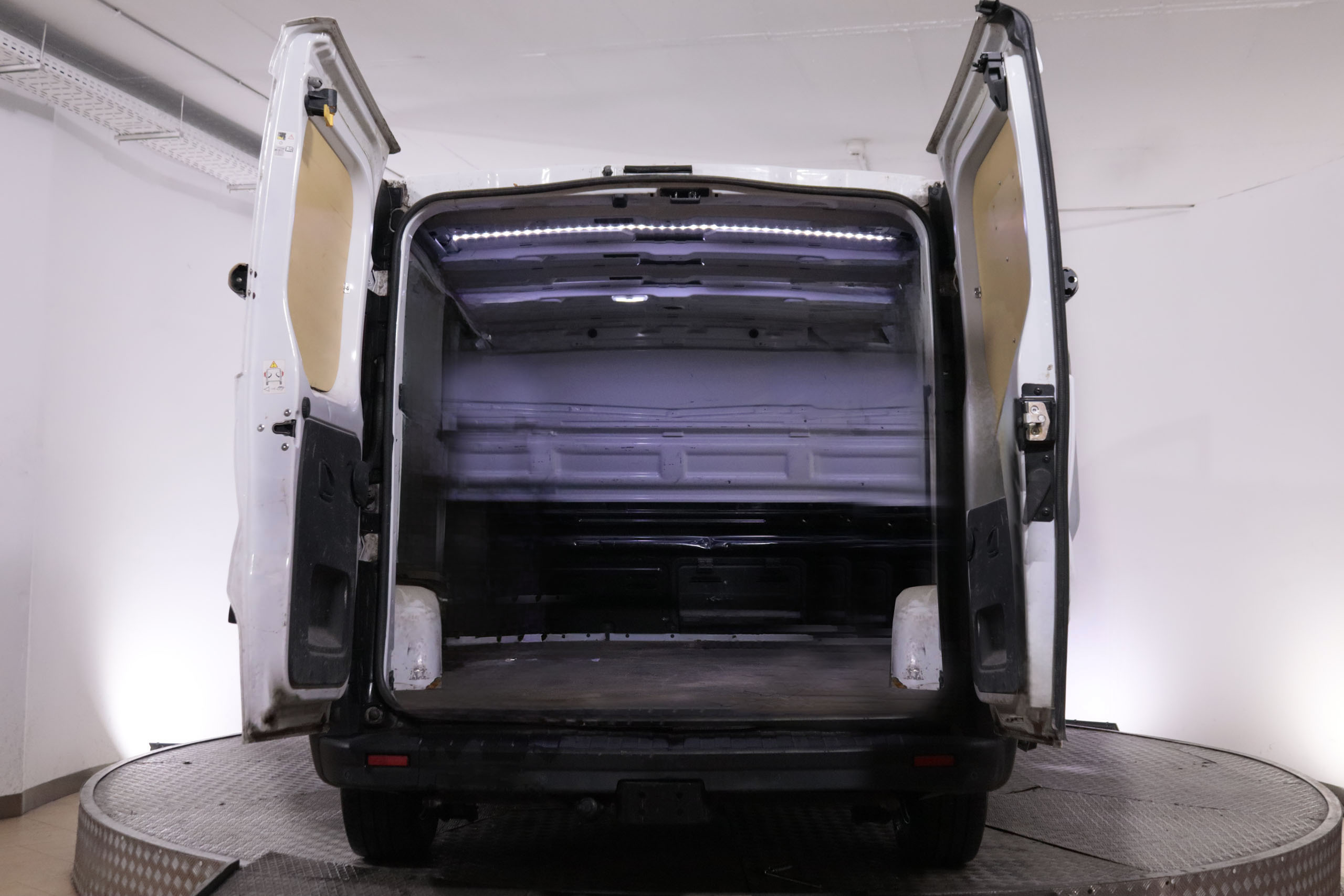 Renault Trafic FURGO L2H1 2.0 DCI GRAND CONFORT AUTO 145CV 3P VENTA SOLO PROFESIONALES #IVA DEDUCIBLE, PARKTRONIC foto 10